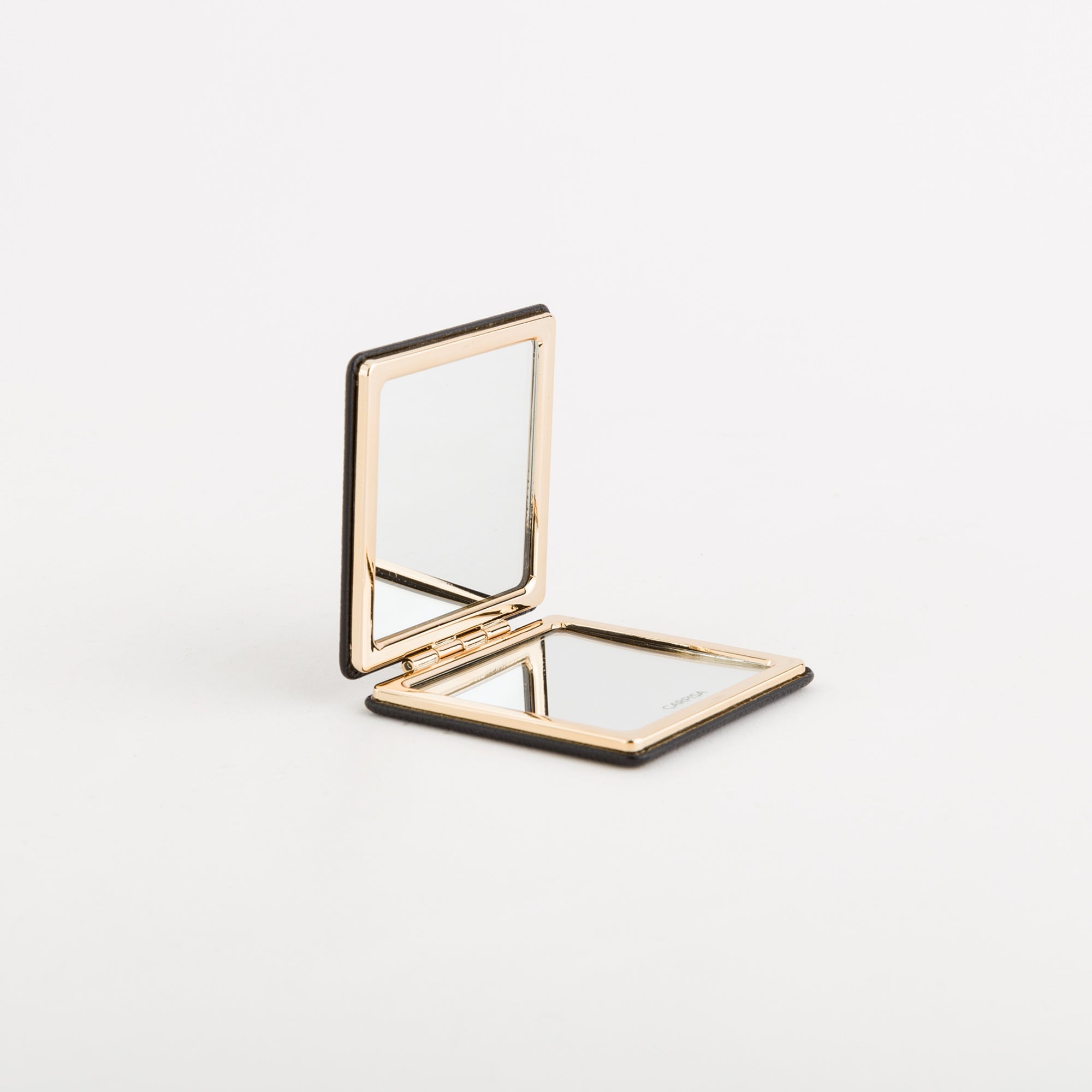 Opale V1  - Ogledalo