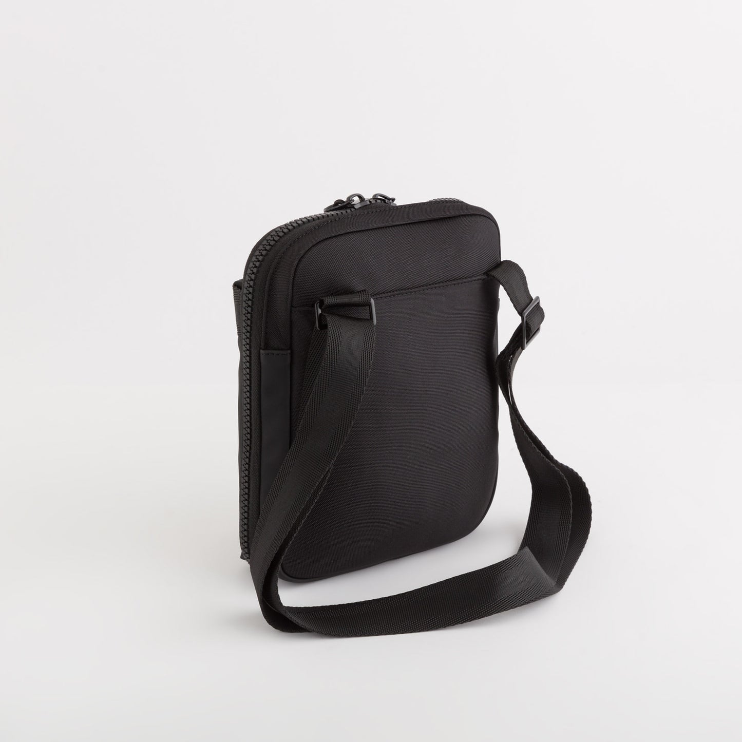 Carpisa Shoulder Bag - Maverick GO – BTC6590344500101_02 – BTC65903445