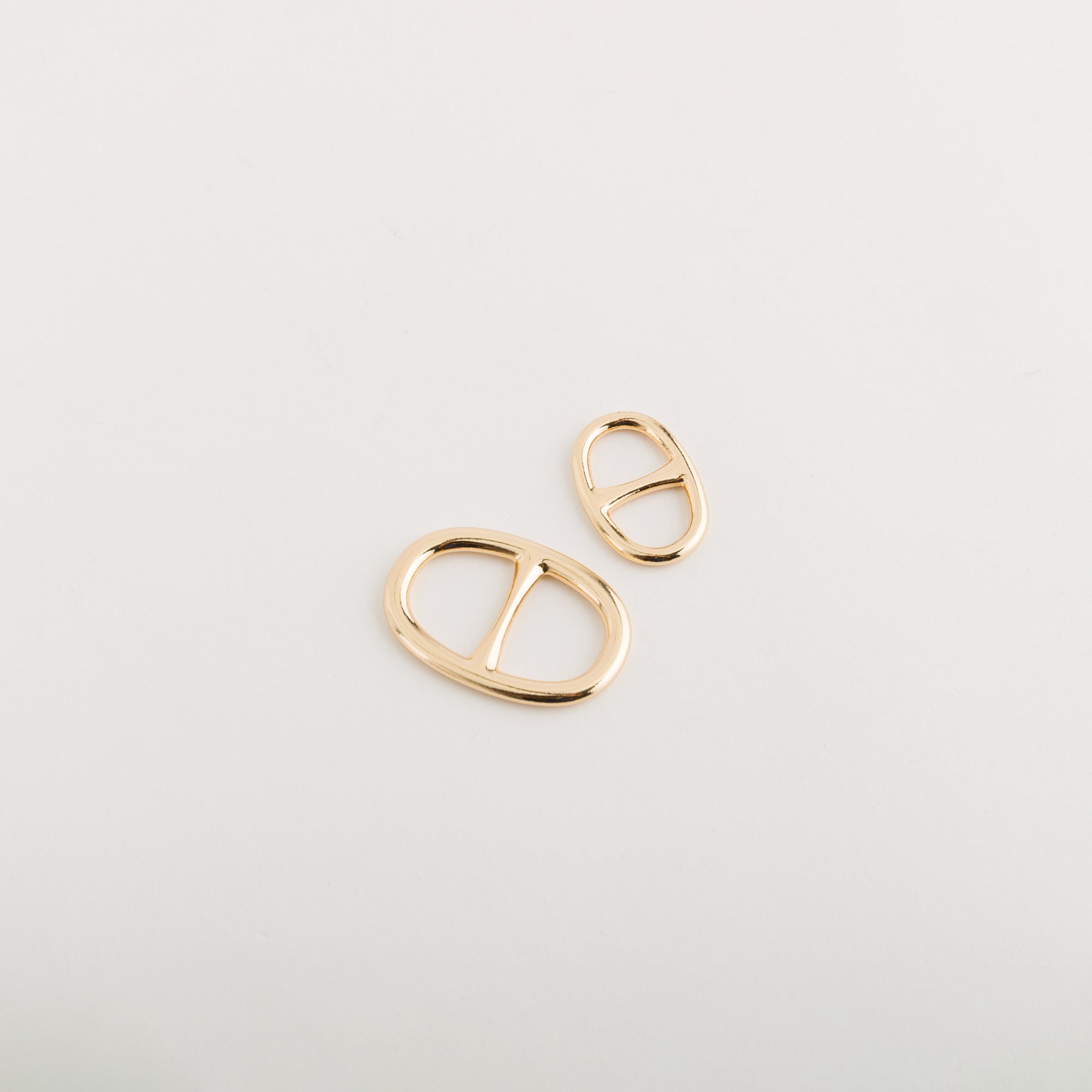 Carpisa Crna Gora – Foulard accessories - Scarf clip ring – Light Gold – AAD69101546 – Image 1