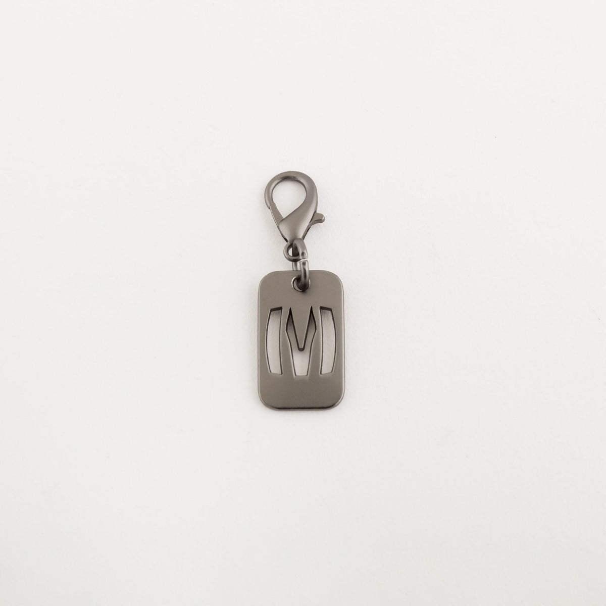 Carpisa Crna Gora – Milo pendant go - Charm – Gunmetal – AAD79410546 – Image 1