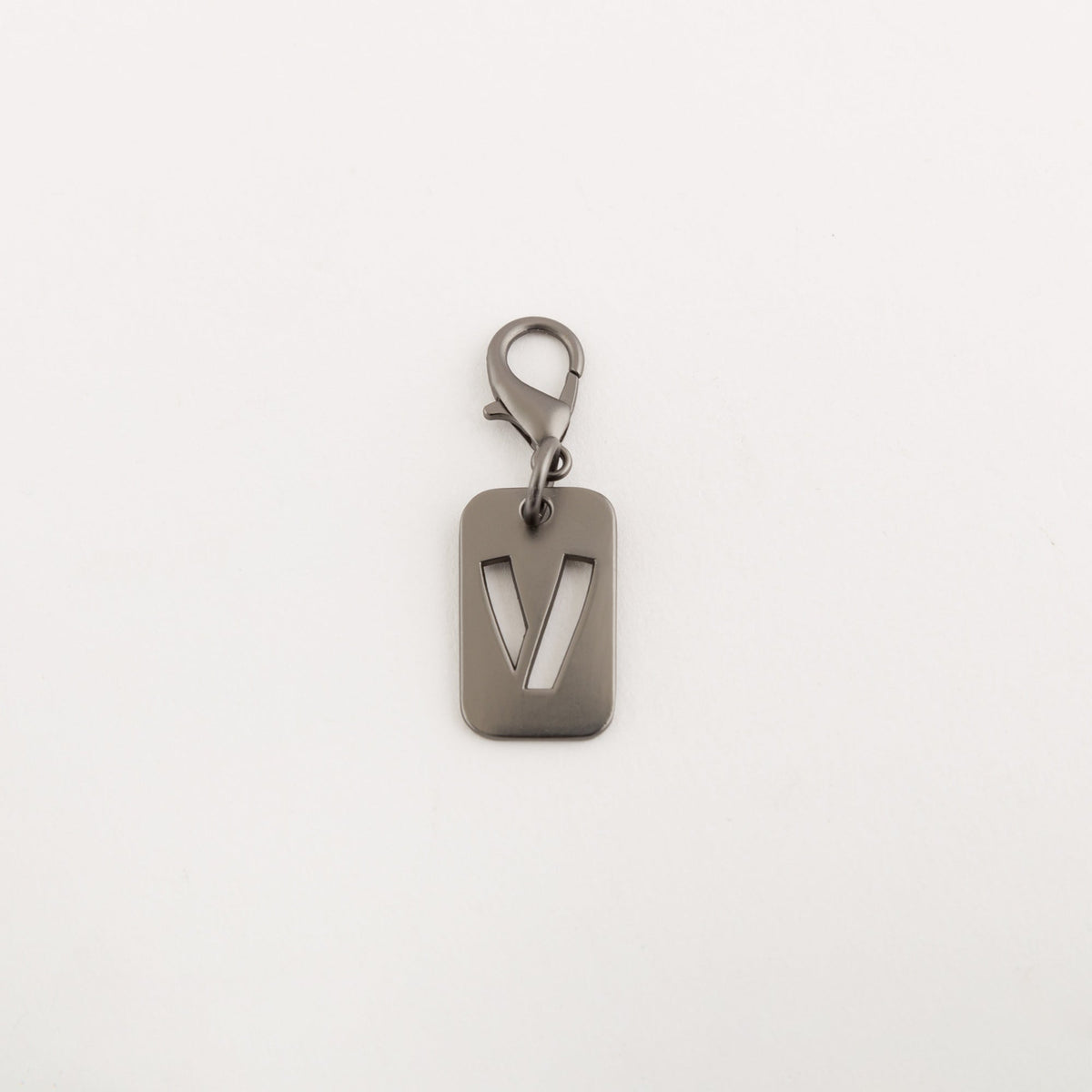 Carpisa Crna Gora – Milo pendant go - Charm – Gunmetal – AAD79418546 – Image 1