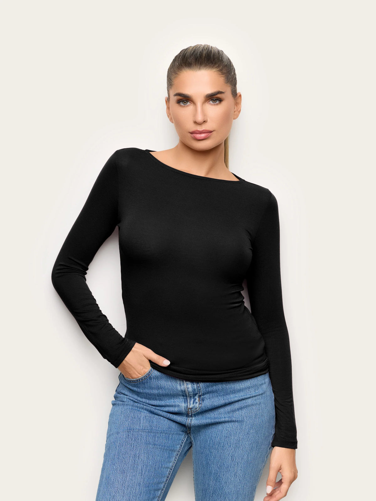 Yamamay Montenegro Long-sleeve boat neck T-shirt | AMAD193002072_01_54664008-bc3e-46bf-83f8-9ca27071a0e3.jpg