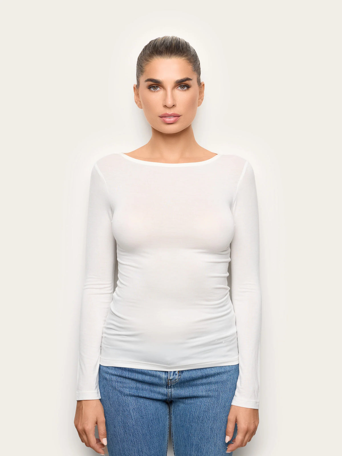 Yamamay Montenegro Long-sleeve boat neck T-shirt | AMAD193002096_02_f27f5a2b-011c-4ce0-b63a-1e79dafa8092.jpg
