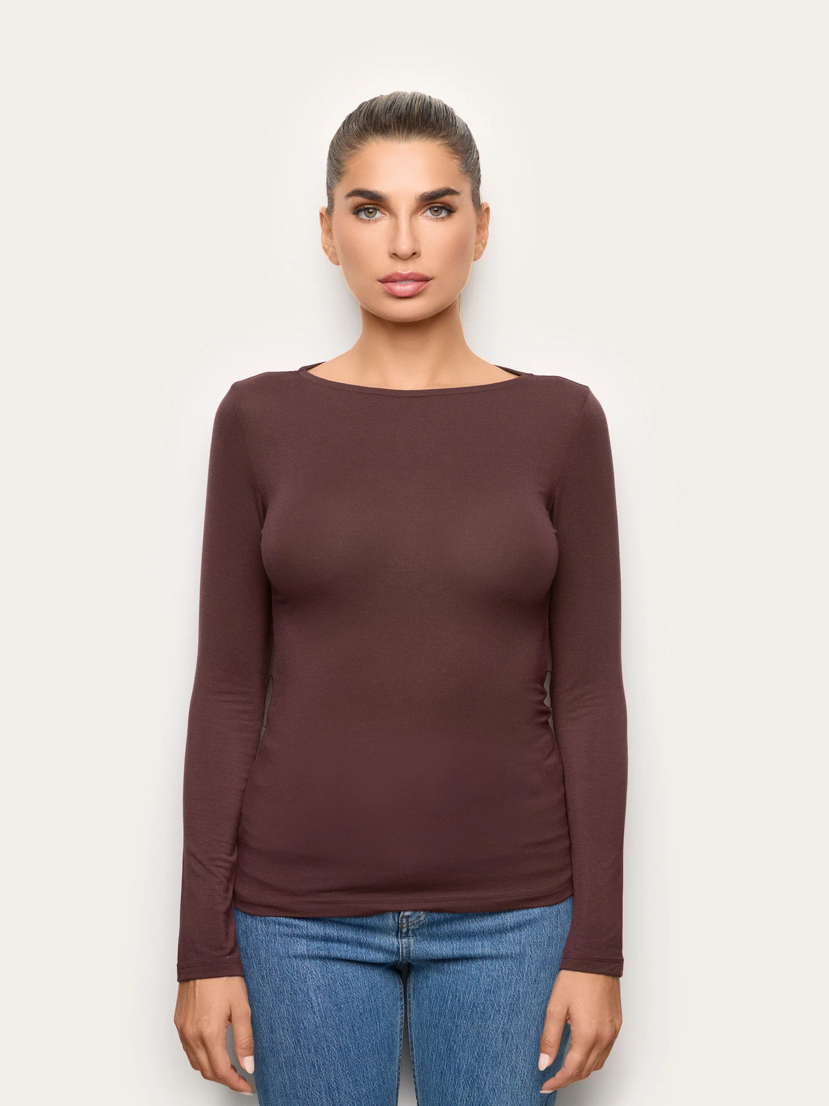 Yamamay Montenegro Long-sleeve boat neck T-shirt | AMAD193002770_02_b7f41fb2-0d8a-4eb1-910c-ef67b14678e8.jpg