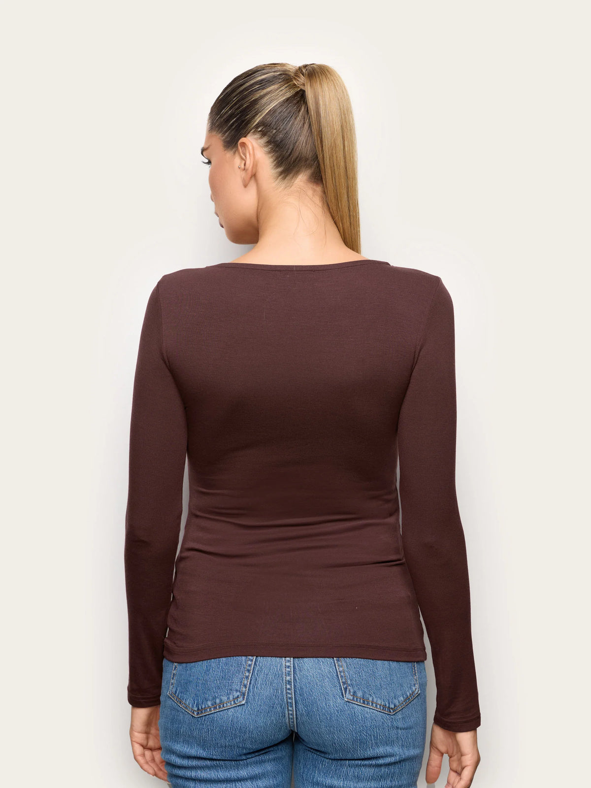 Yamamay Montenegro Long-sleeve boat neck T-shirt | AMAD193002770_05_f6b833b6-af60-4ea8-8b2e-6bfb271cb52b.jpg