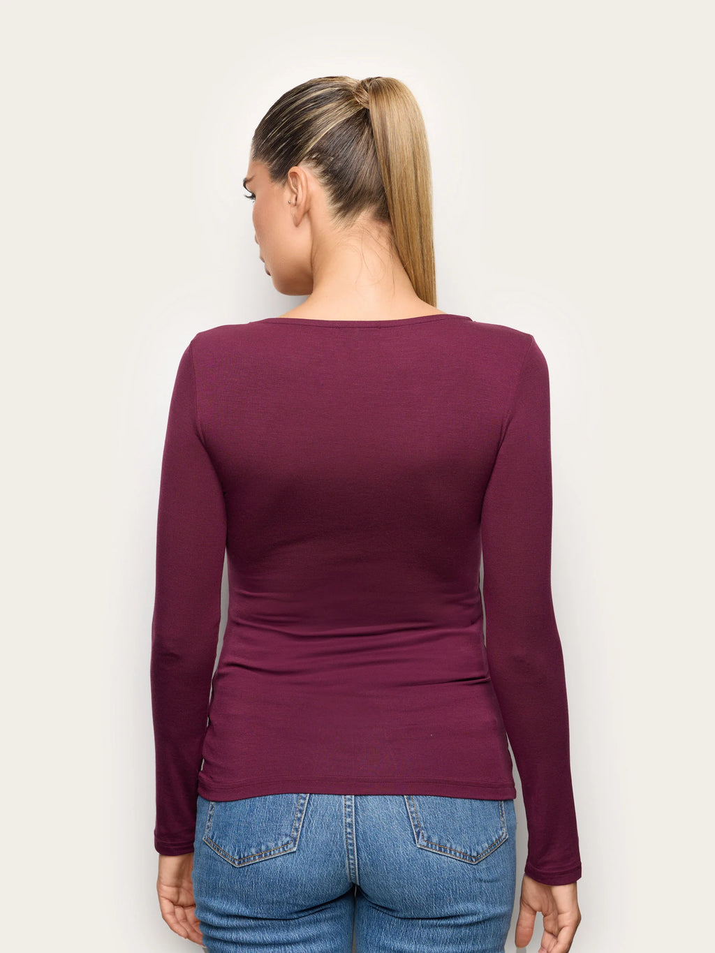 Yamamay Montenegro Long-sleeve boat neck T-shirt | AMAD193002837_05_f1596543-bdd3-4d3c-a4af-307b9b75fcac.jpg