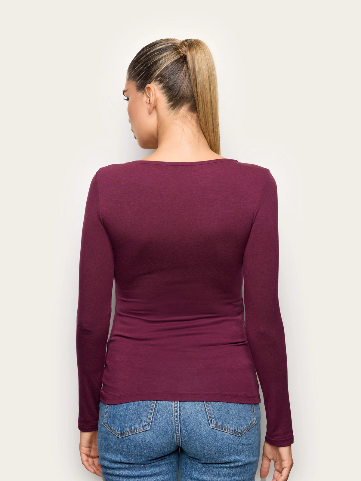 Yamamay Montenegro Long-sleeve boat neck T-shirt | AMAD193002837_05_f1596543-bdd3-4d3c-a4af-307b9b75fcac.jpg