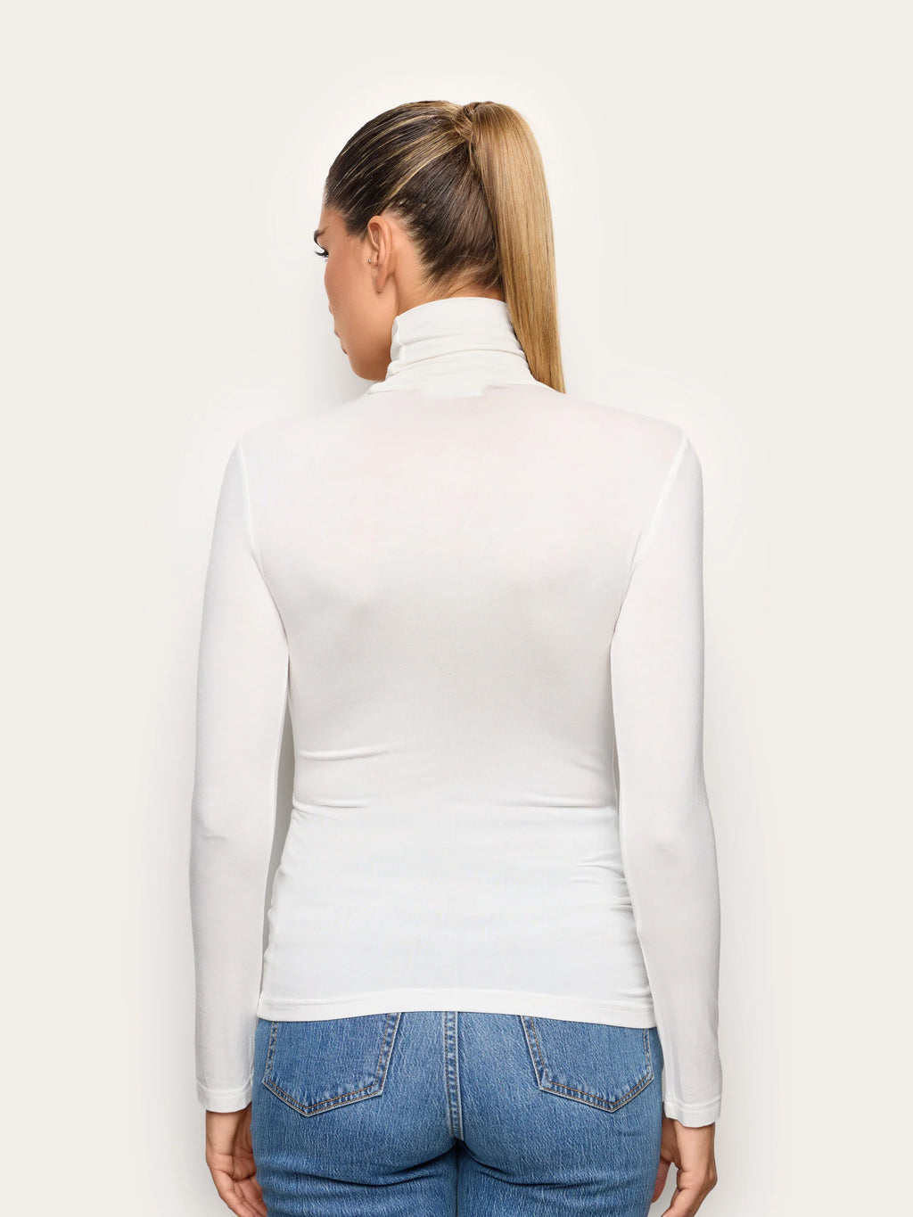 Yamamay Montenegro T-shirt | AMAD193003096_05_ba17df5c-468b-4667-8c8e-eb4d08222ee1.jpg
