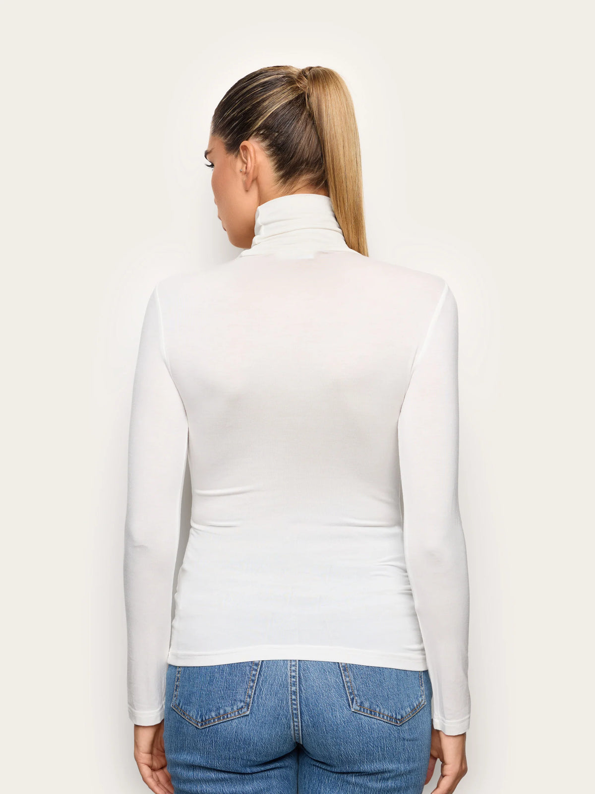Yamamay Montenegro T-shirt | AMAD193003096_05_ba17df5c-468b-4667-8c8e-eb4d08222ee1.jpg