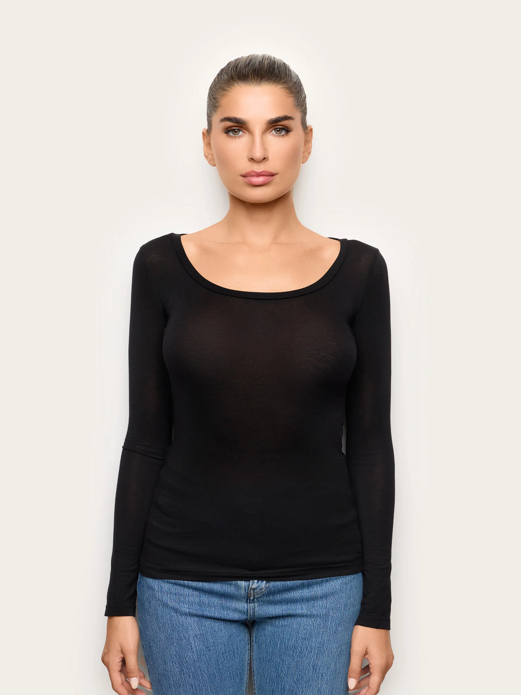 Yamamay Montenegro Long-sleeve decolte neck T-shi | AMAD193004072_02_5fc4d237-a07c-4dfc-ac28-a848ae4a29e1.jpg