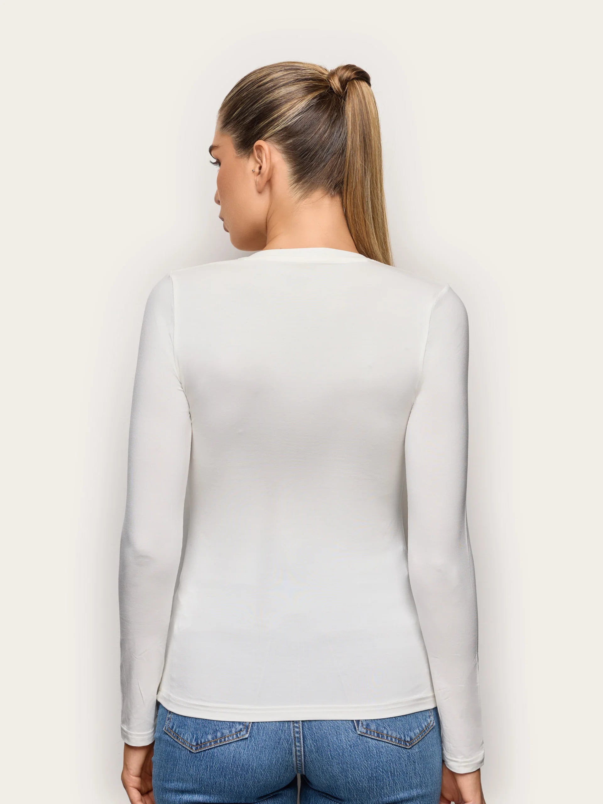 Yamamay Montenegro Long-sleeve v neck T-shirt | AMAD193006096_05.jpg