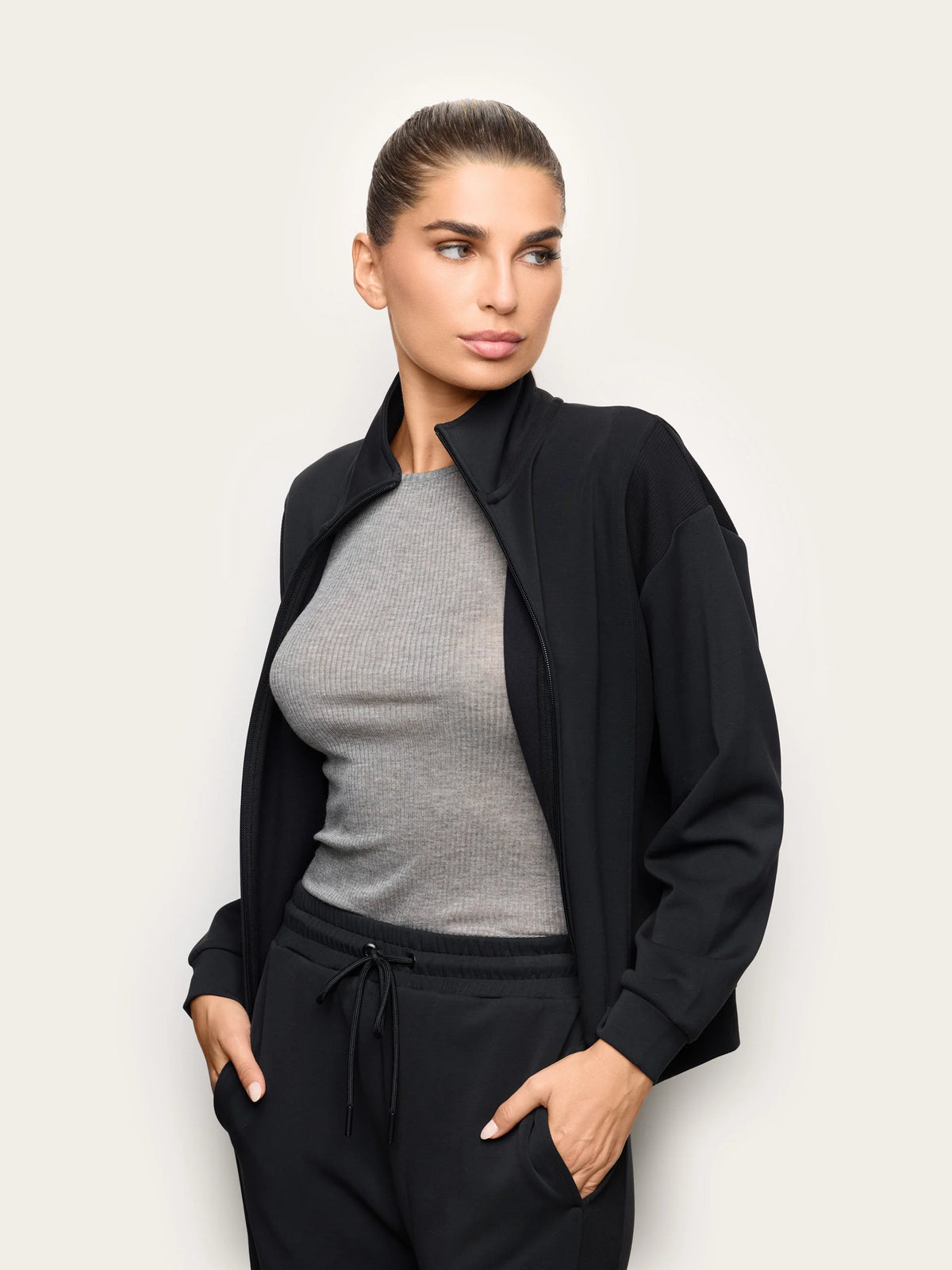 Yamamay Montenegro Sweatshirt | AMAD193018072_01_61a262f6-c820-4277-b53c-7fe87956674a.jpg
