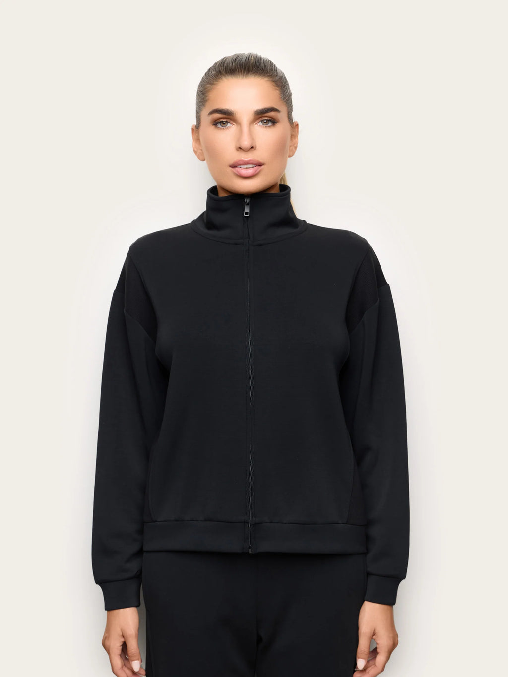 Yamamay Montenegro Sweatshirt | AMAD193018072_02_a56f7f79-5af5-4794-8b26-055f922cc1b8.jpg