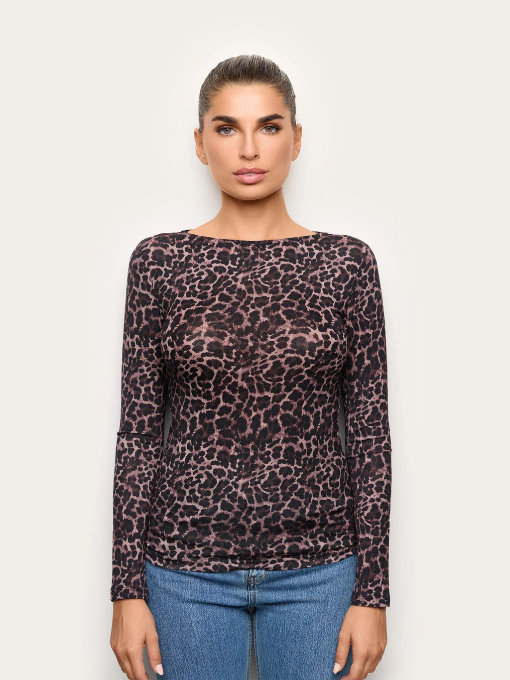 Yamamay Montenegro Long-sleeve boat neck T-sh | AMAD193020282_02_8cd5bc7b-a565-44cc-a816-41546929d080.jpg