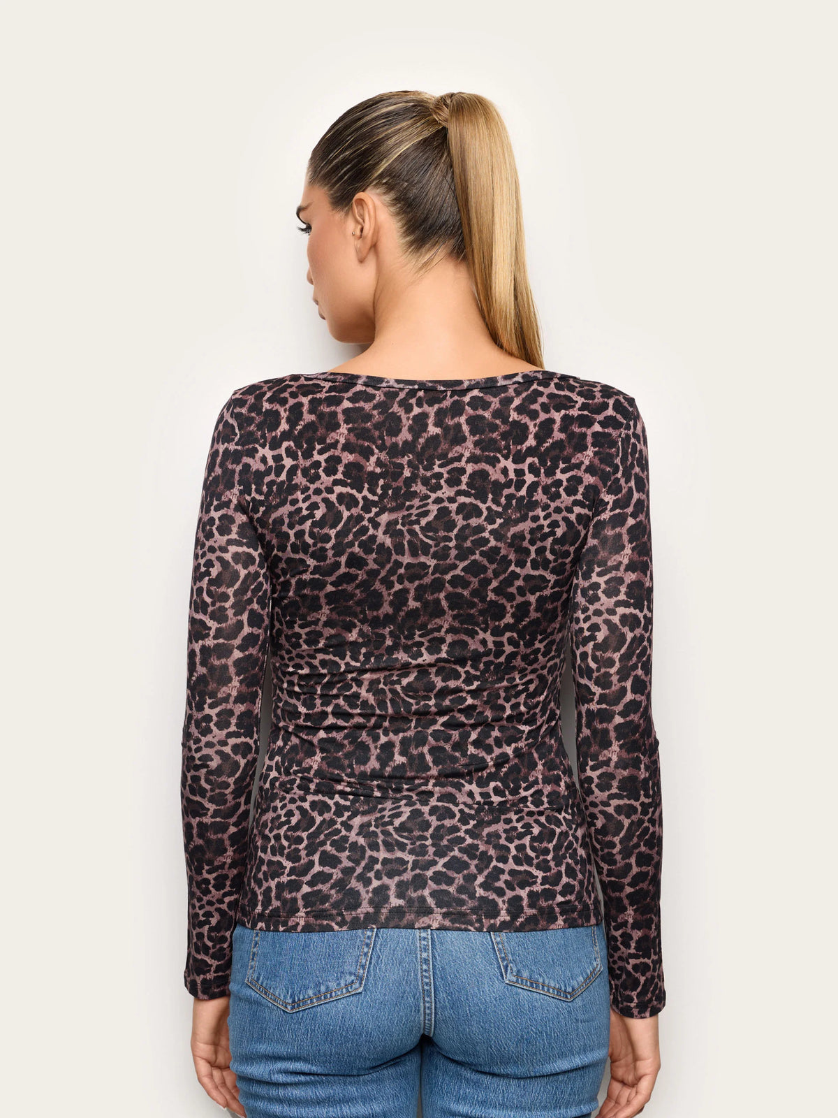 Yamamay Montenegro Long-sleeve decolte neck | AMAD193021282_05_b435645e-d8be-4356-9073-ec7d6a36b109.jpg