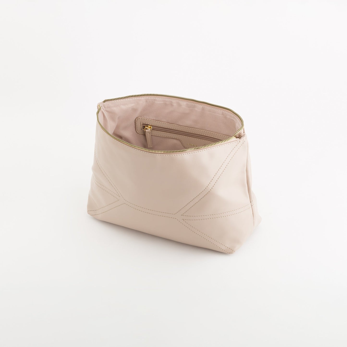 Necessary accessory  -  T bag necessaire