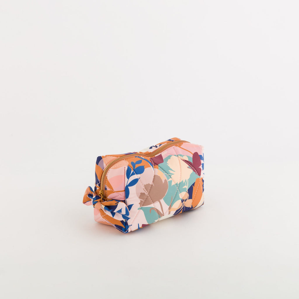 Carpisa Crna Gora – Areta beauty - Women's toiletry bag – Pink/Multicolour – AND38502446 – Image 1