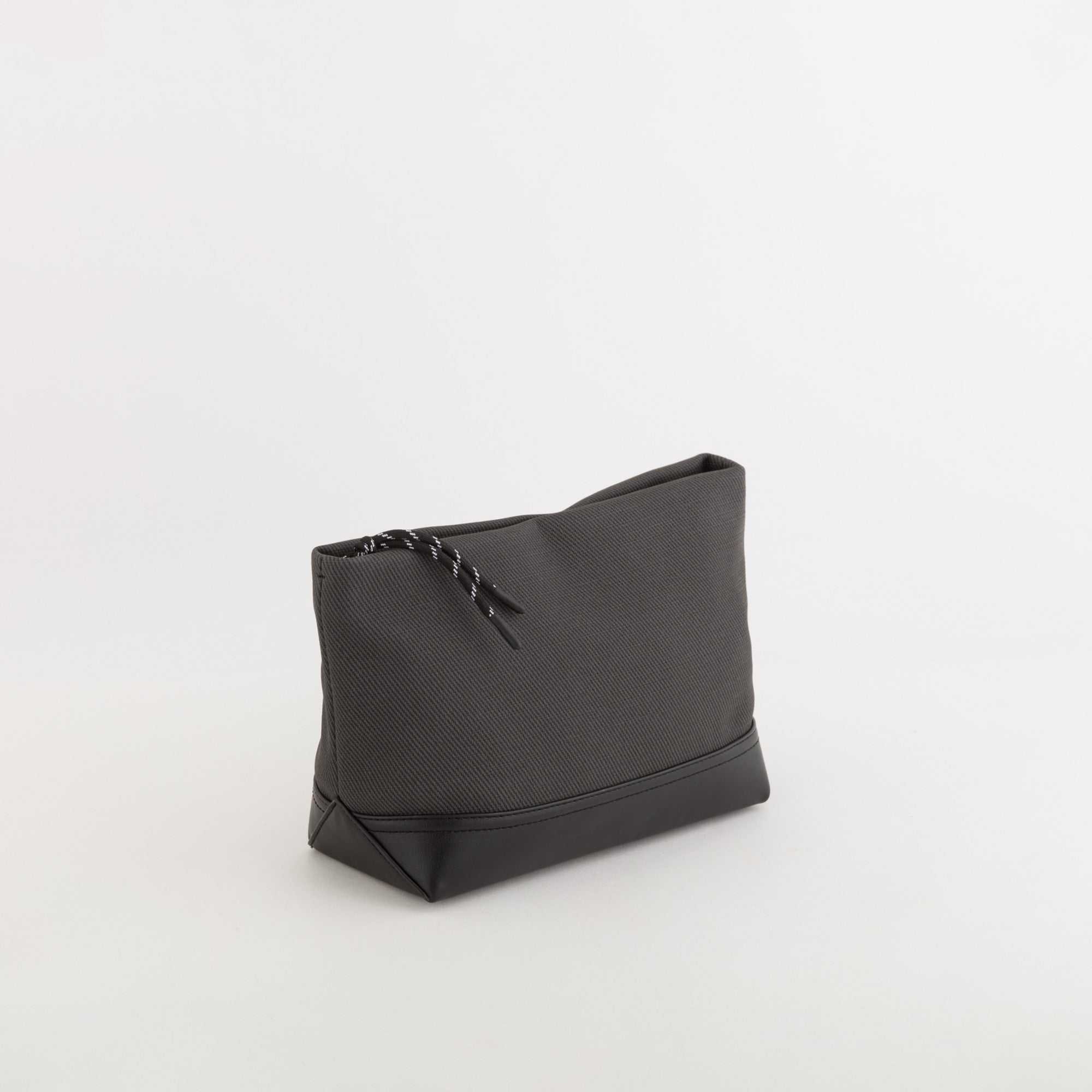 Carpisa Crna Gora – Gabriela beauty - Women's toiletry bag – AND38701446 – Image 1