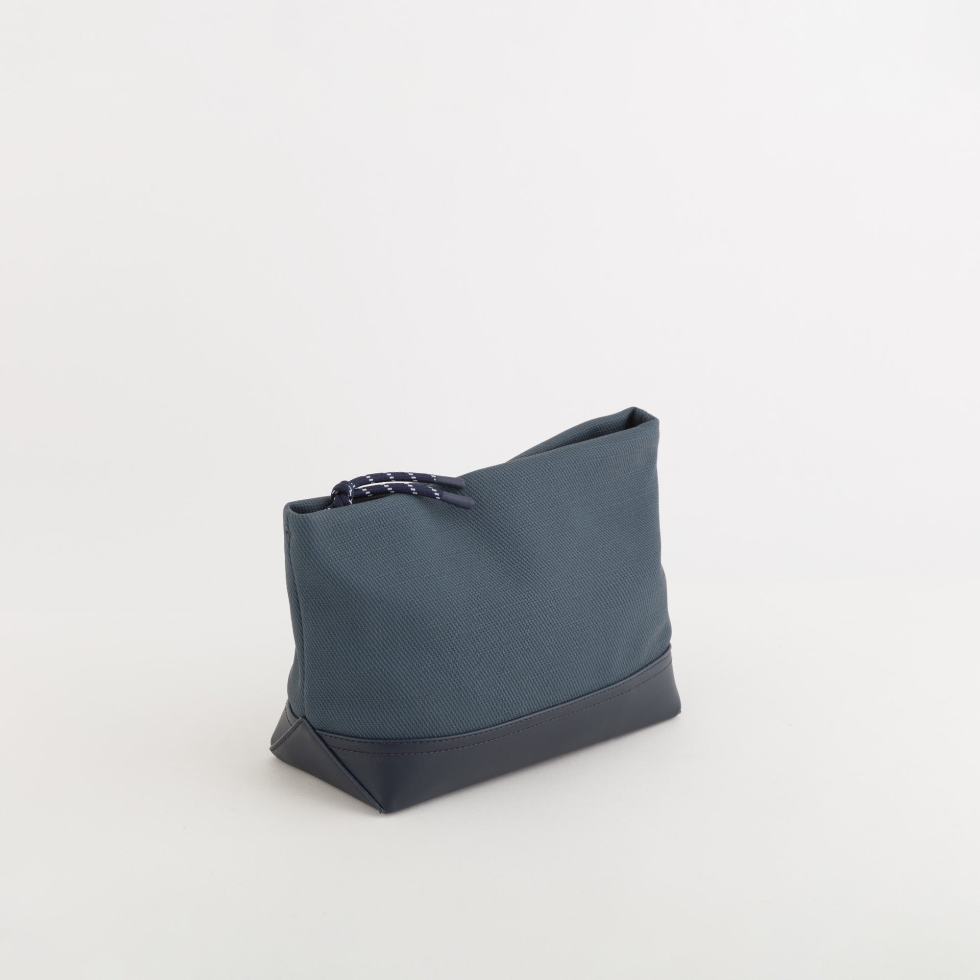 Carpisa Crna Gora – Gabriela beauty - Women's toiletry bag – AND38701446 – Image 5
