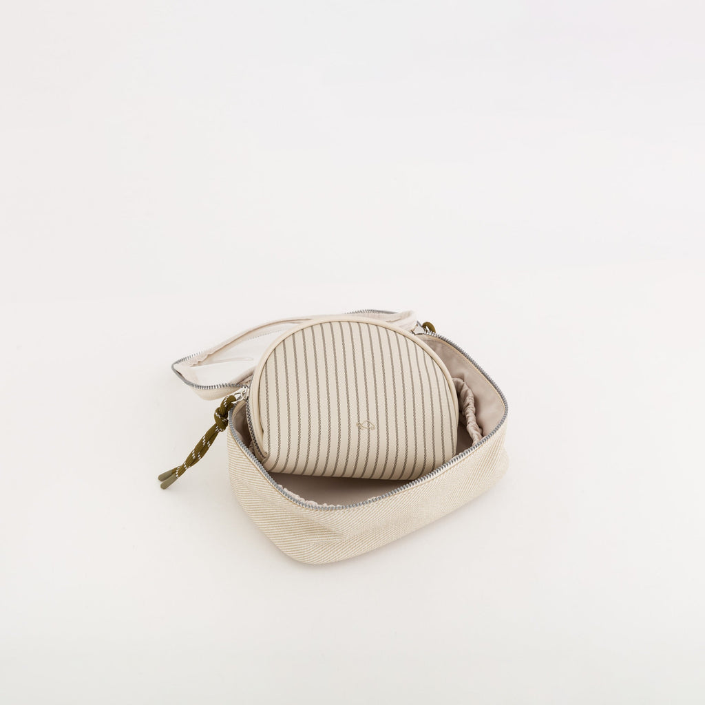 Carpisa Crna Gora – Gabriela beauty - Women's toiletry bag – AND38702446 – Image 5