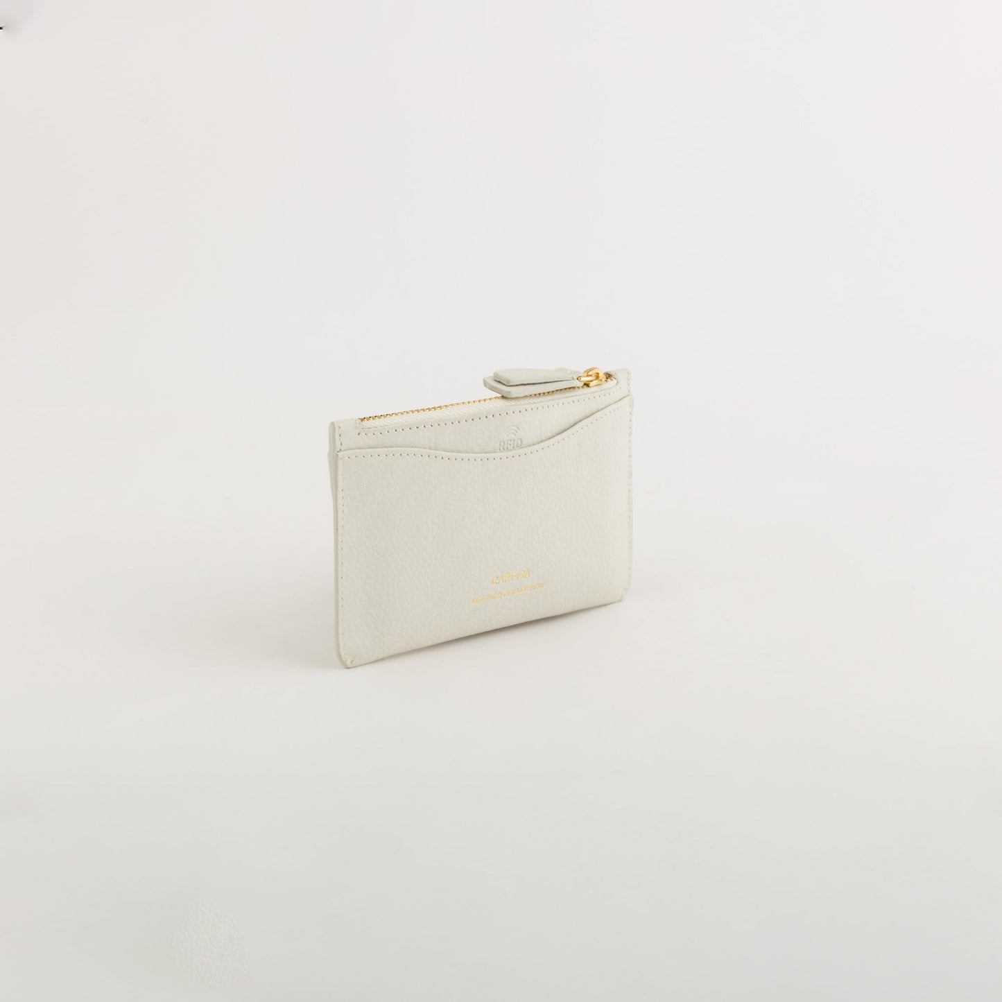 Coin purse with key ring accessory  -  Delta