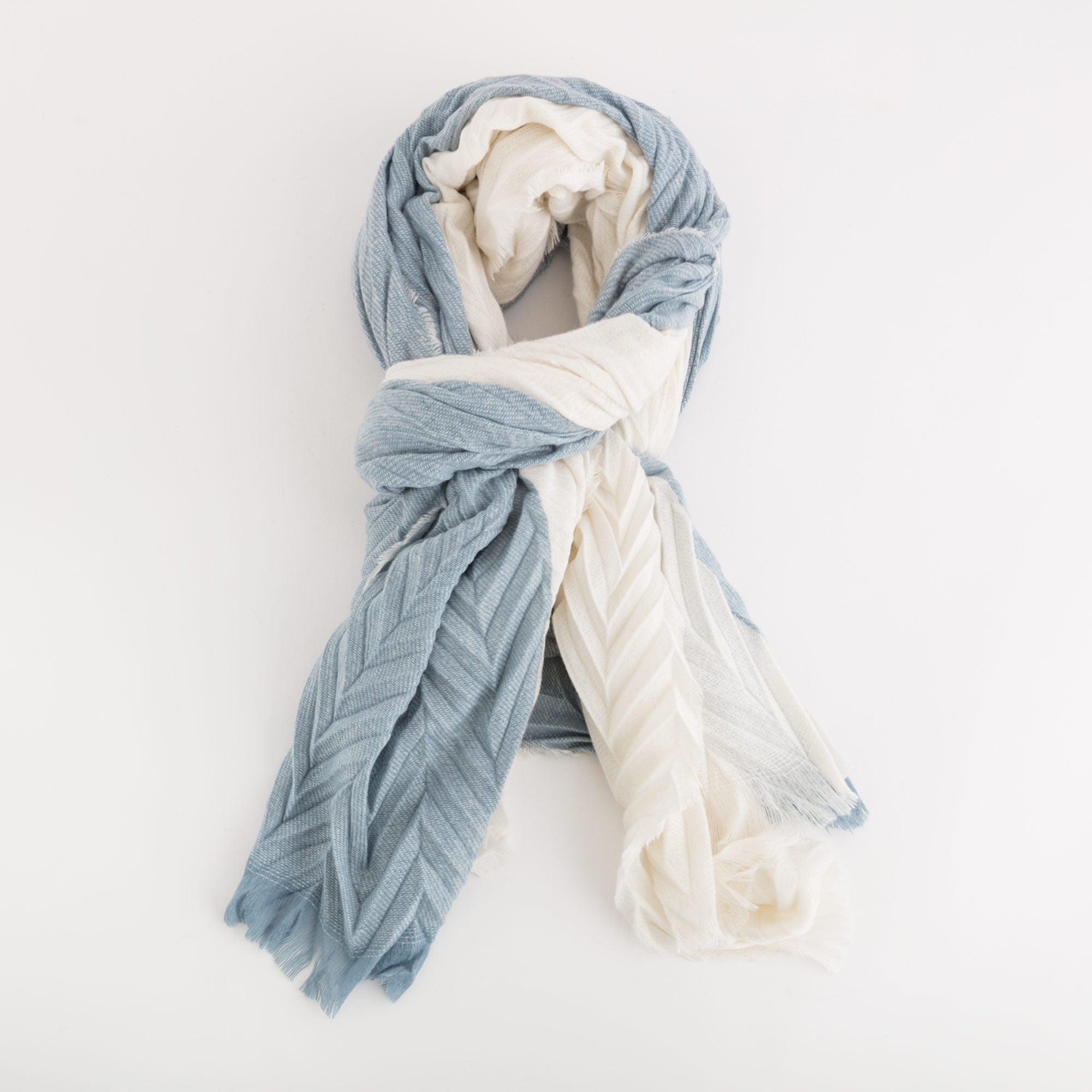 Carpisa Scarf - Switzerland – ASD0440454540E01_01_basechild – ASD04404545