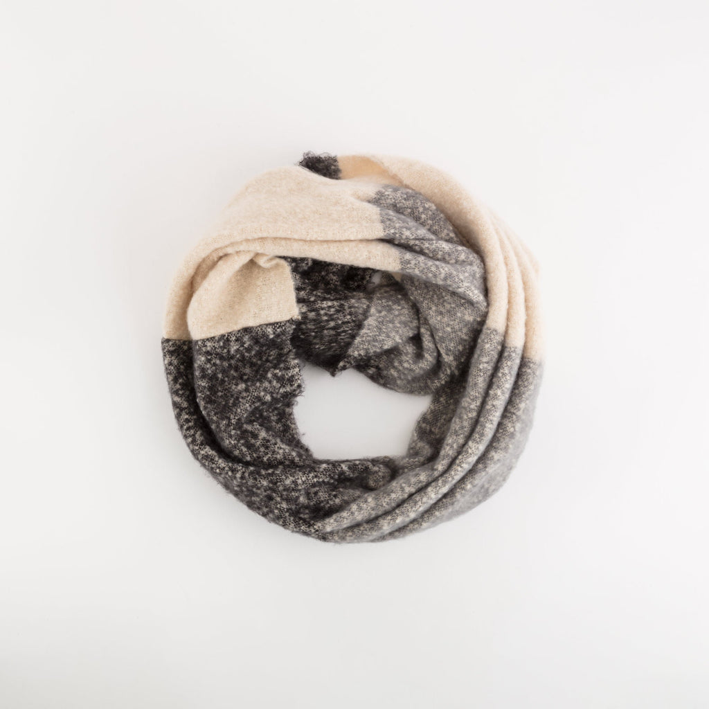 Carpisa Neck Cover - Austria – ASD0450254501901_01_basechild – ASD04502545