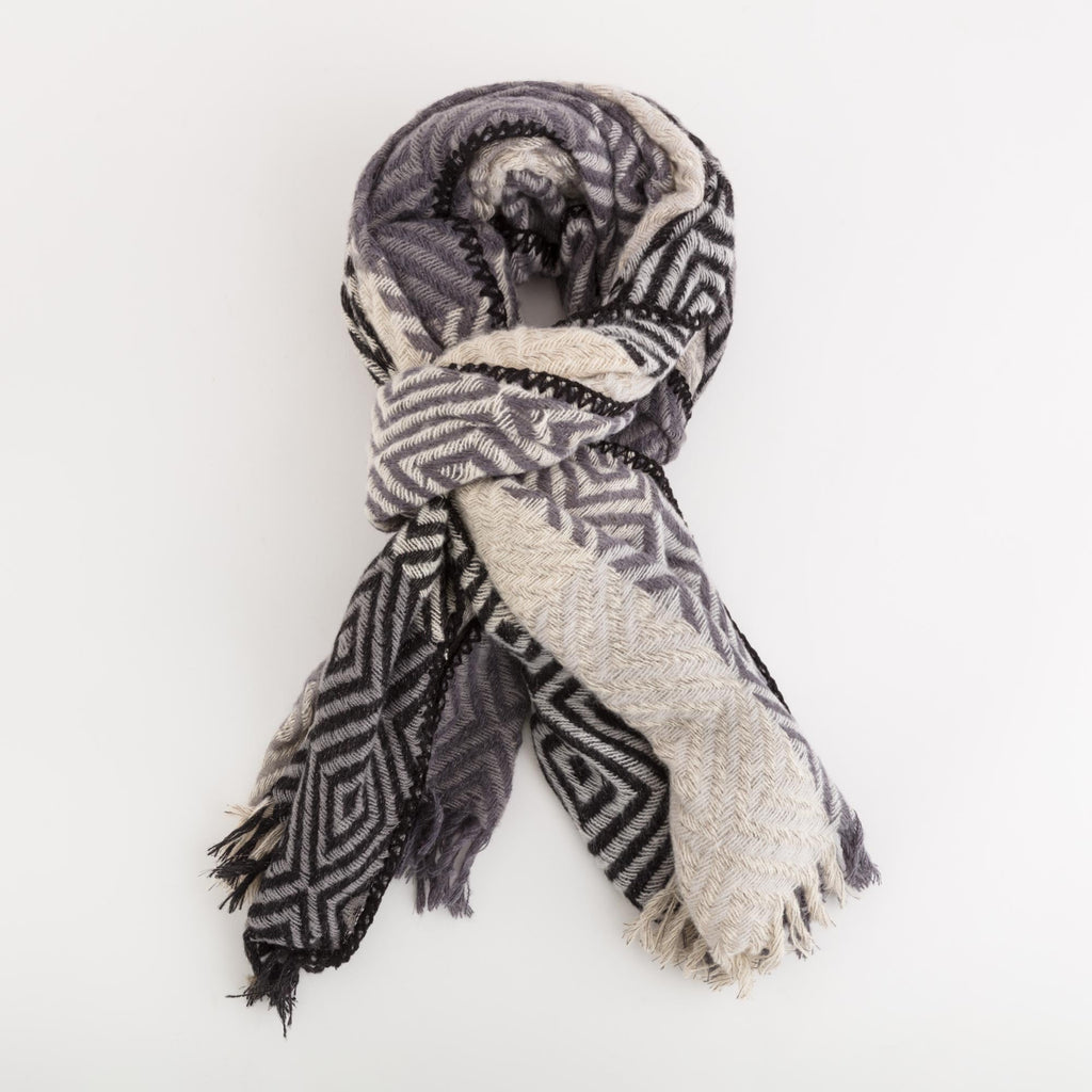 Carpisa Scarf - Austria – ASD0450754501901_01_basechild – ASD04507545