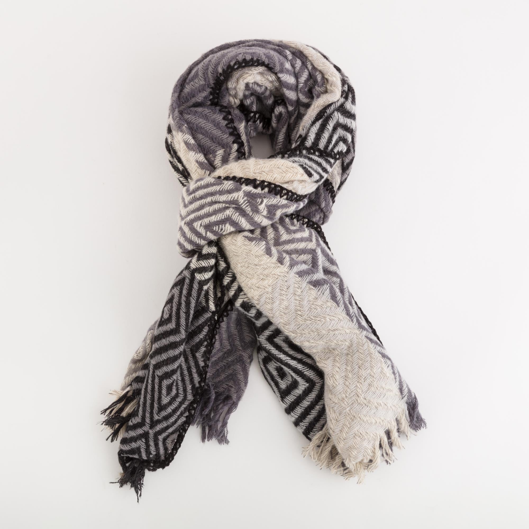 Carpisa Scarf - Austria – ASD0450754501901_01_basechild – ASD04507545