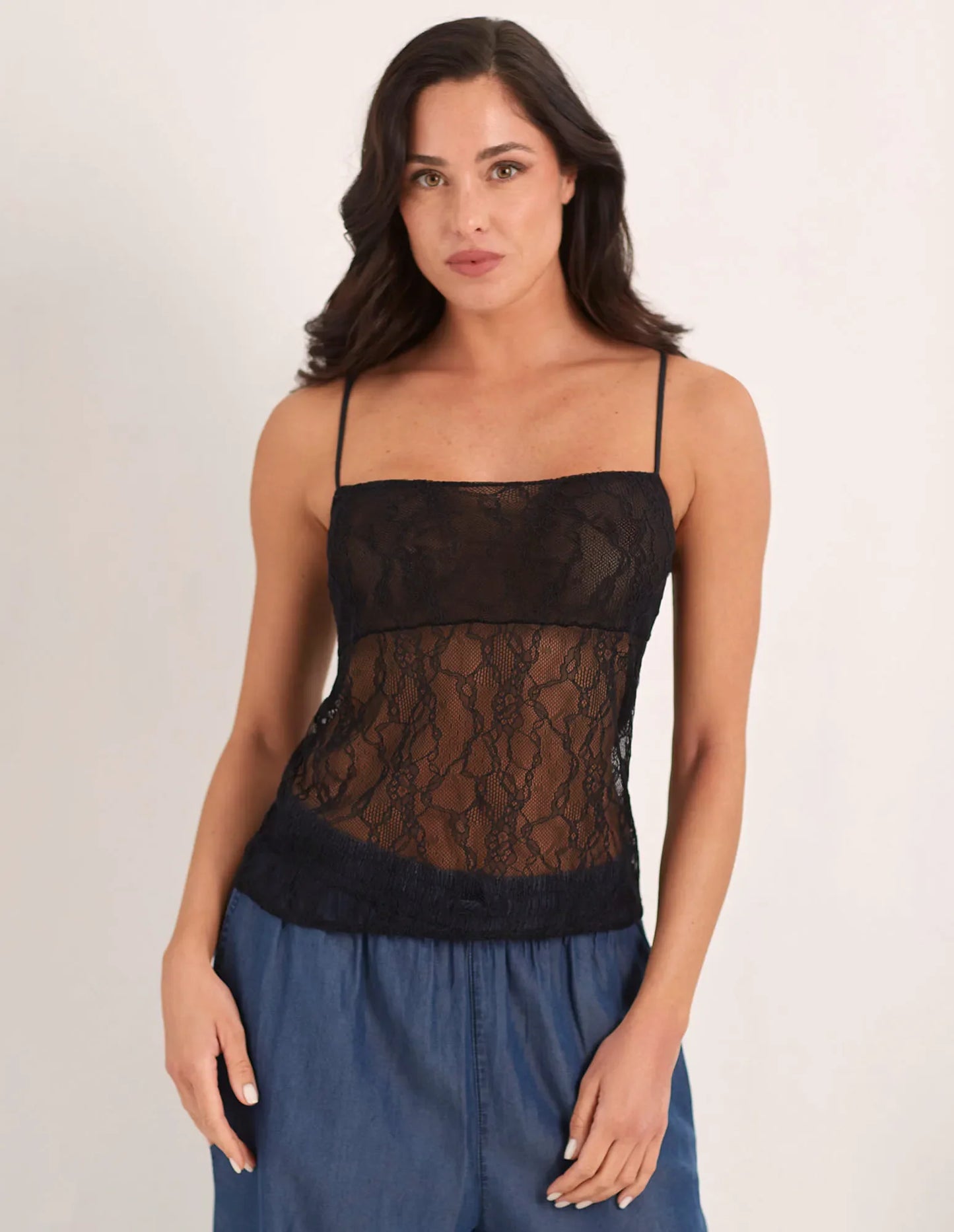 Elastic lace top with thin straps - Easy Lace