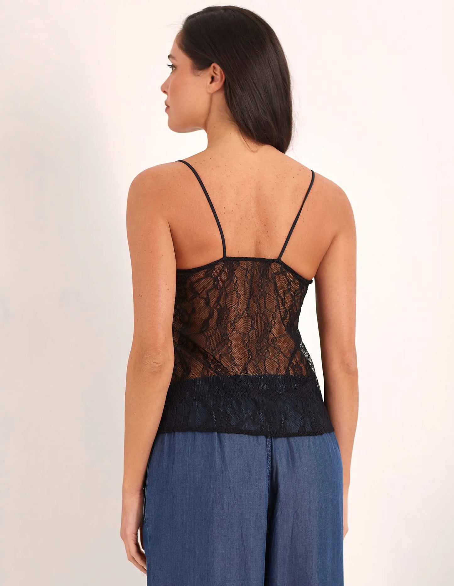 Elastic lace top with thin straps - Easy Lace