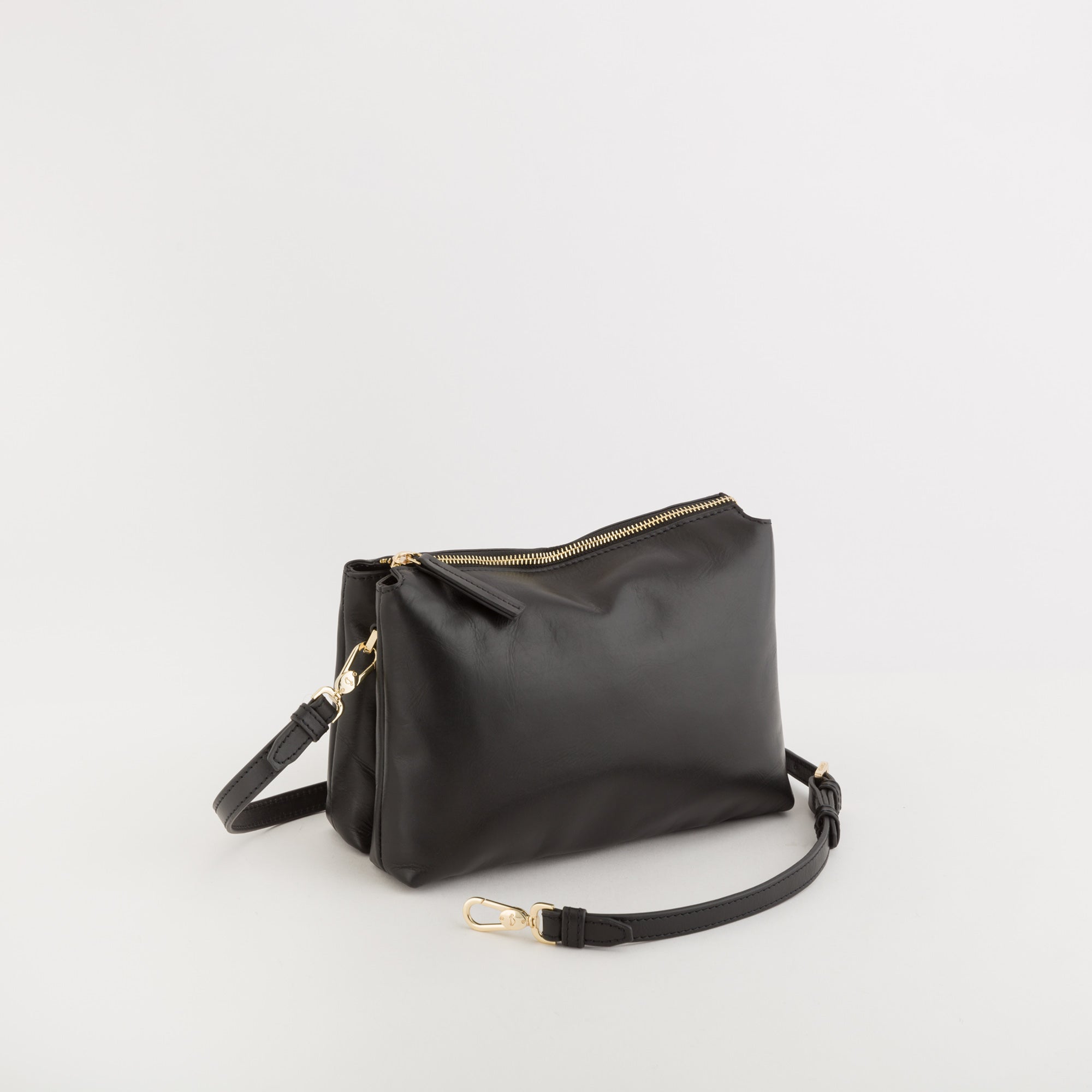 Carpisa Crna Gora – Lobelia - Women's Shoulder Bag – BPD13305546 – Image 1