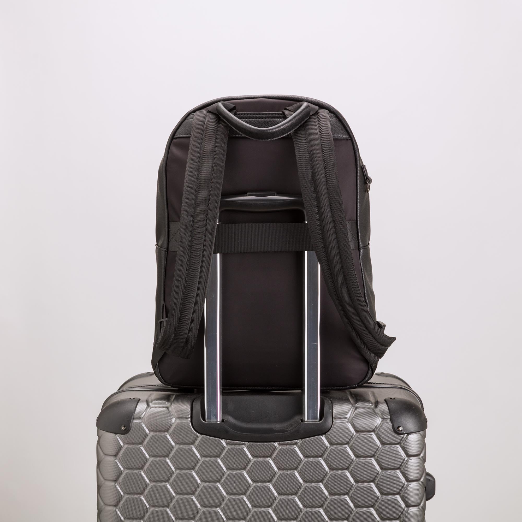 Carpisa Montenegro – Capable pro - Men's Backpack – BSB87502543 – Image 2 |k=BSB8750254300101_02