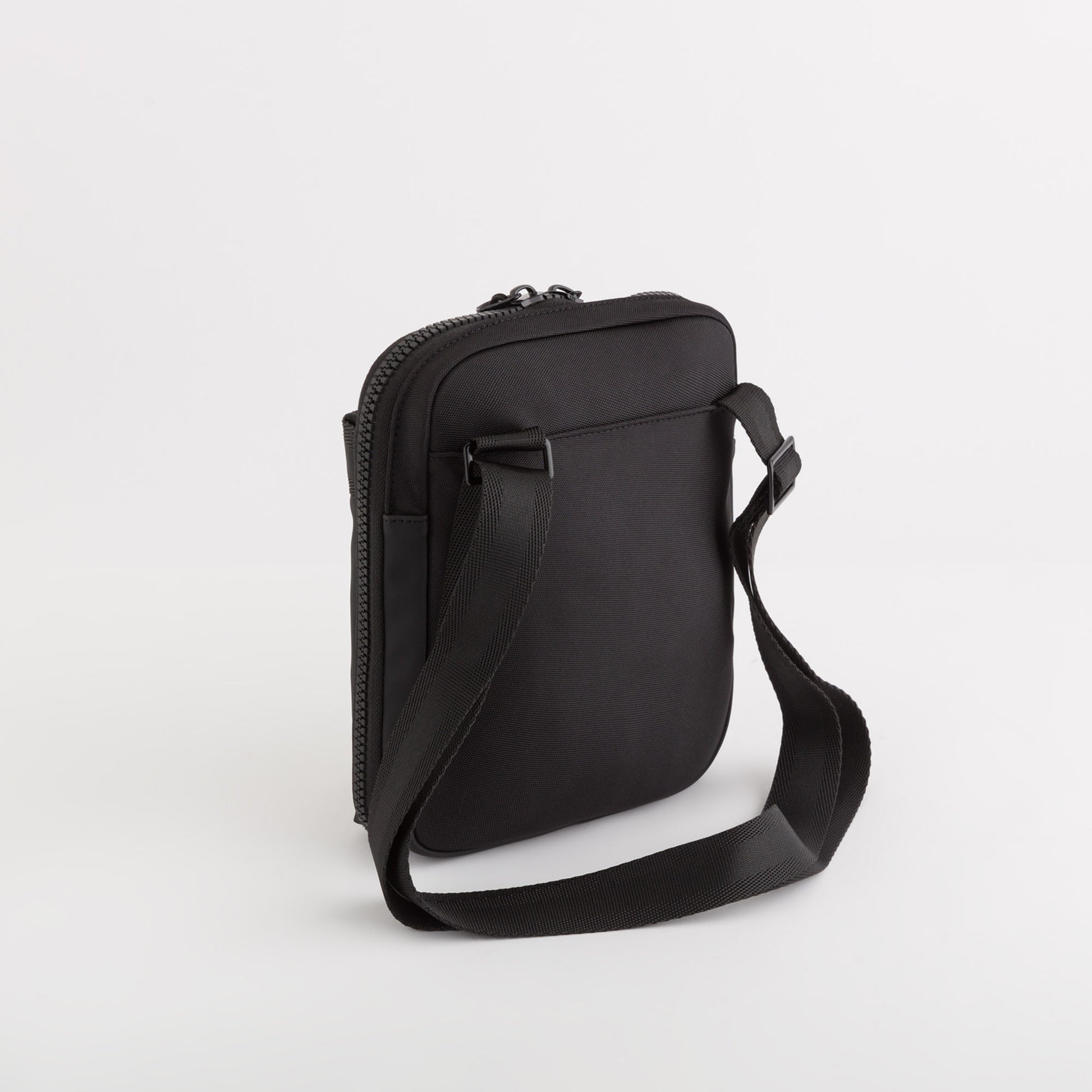 Carpisa Shoulder Bag - Maverick GO – BTC6590344500101_02 – BTC65903445