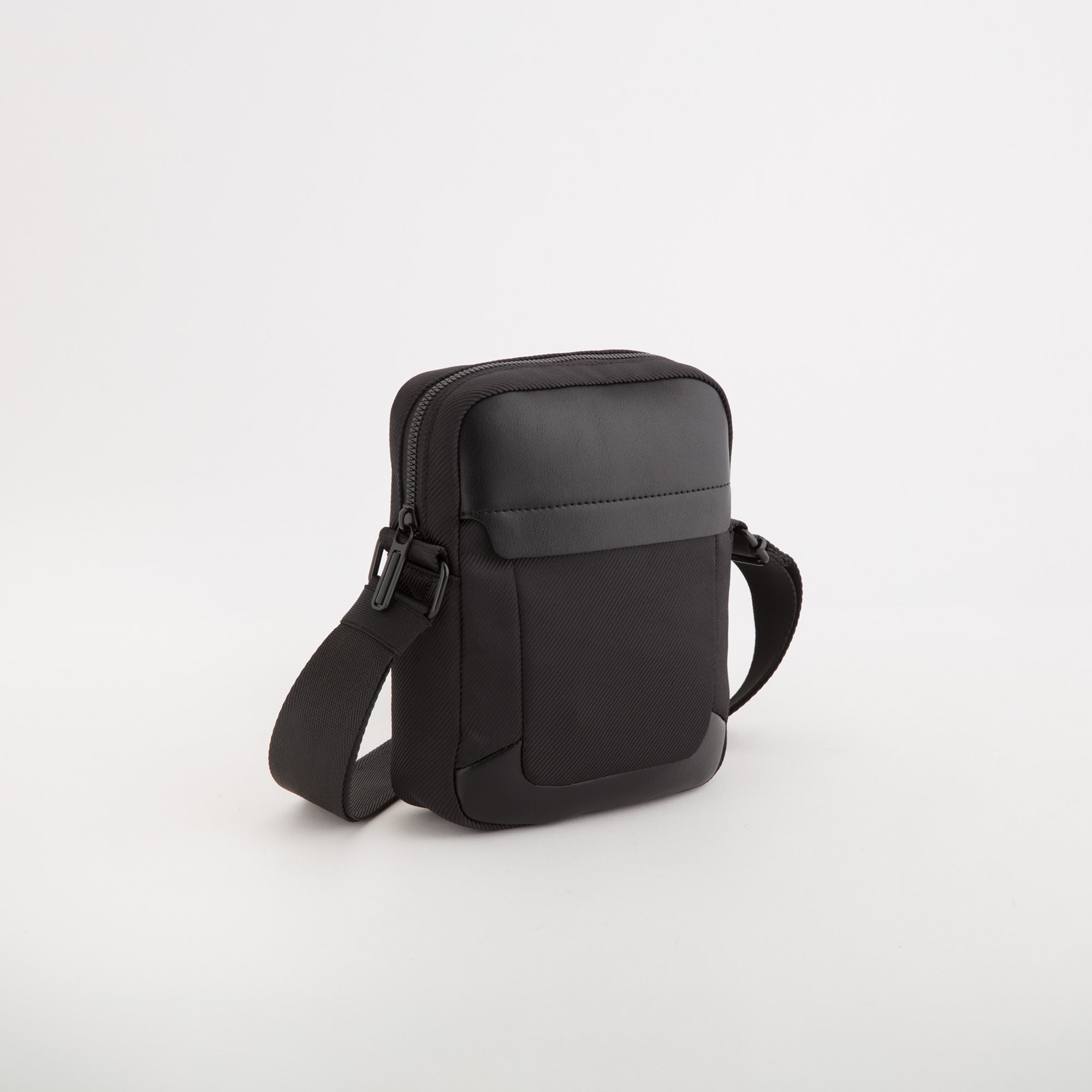 Carpisa Crna Gora – Gregor go - Men's Shoulder Bag – BTD16903446 – Image 1
