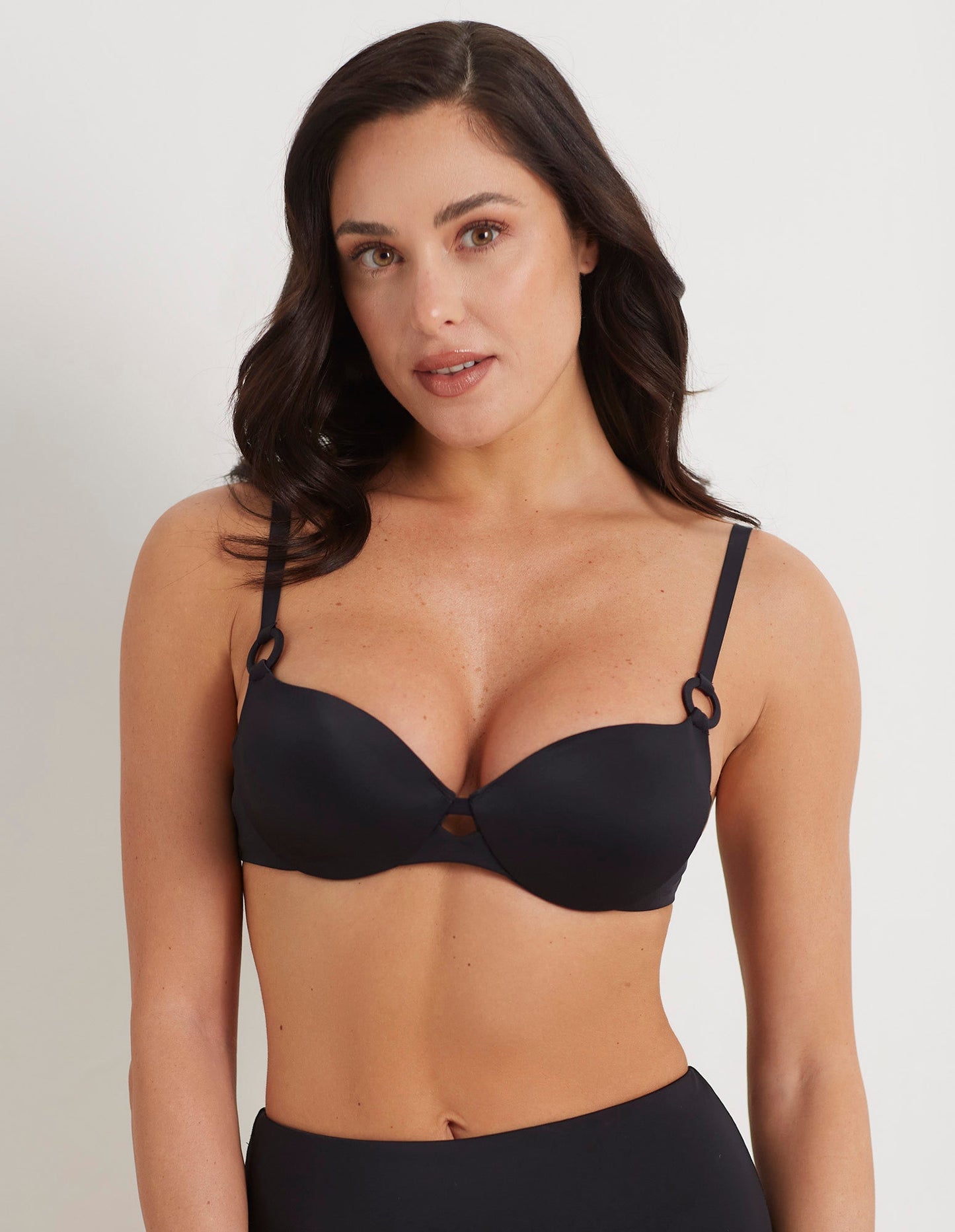 Padded balcony bk bra in different cup s - Essentials