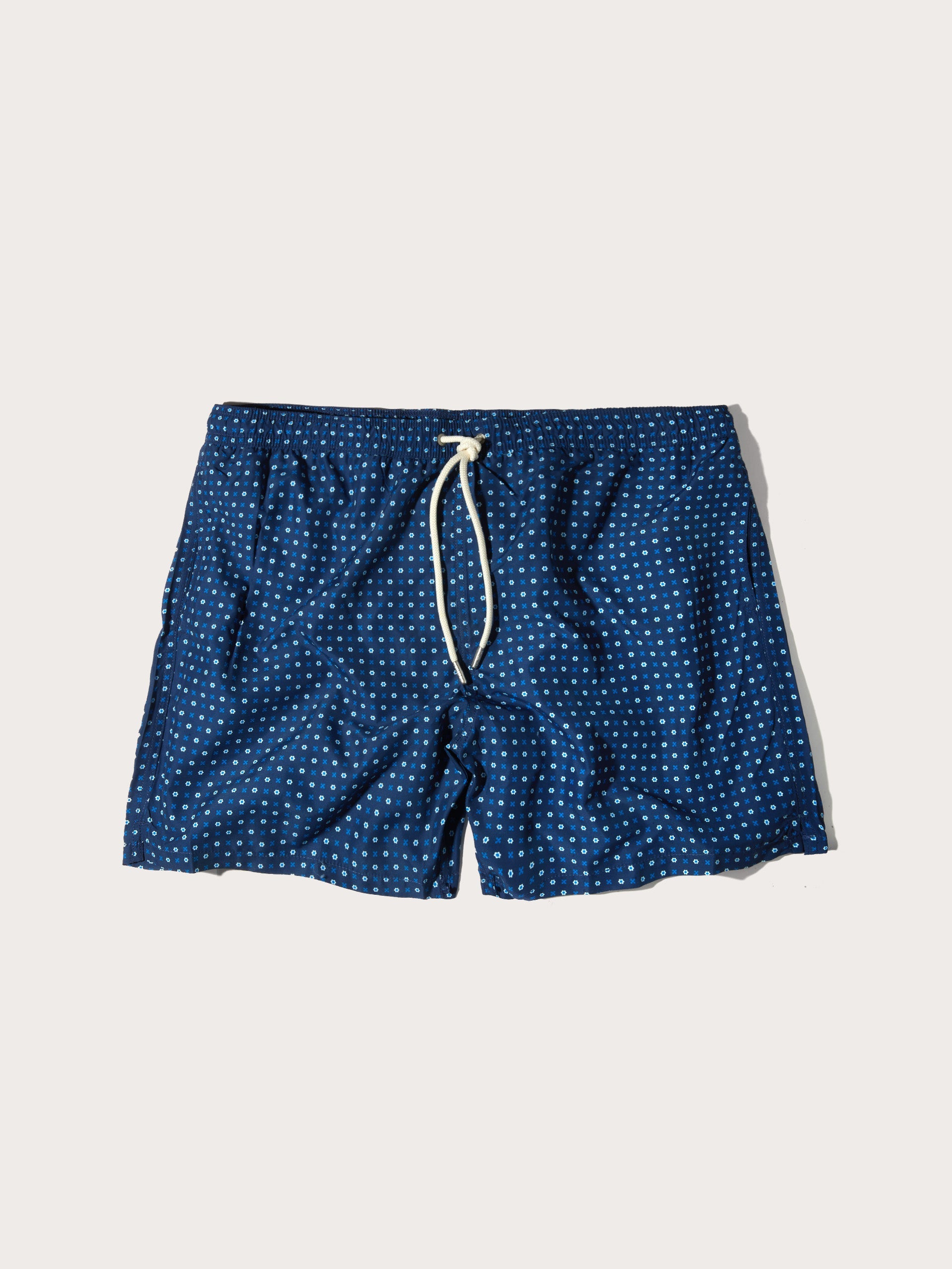 Tie Like - Medium boardshorts