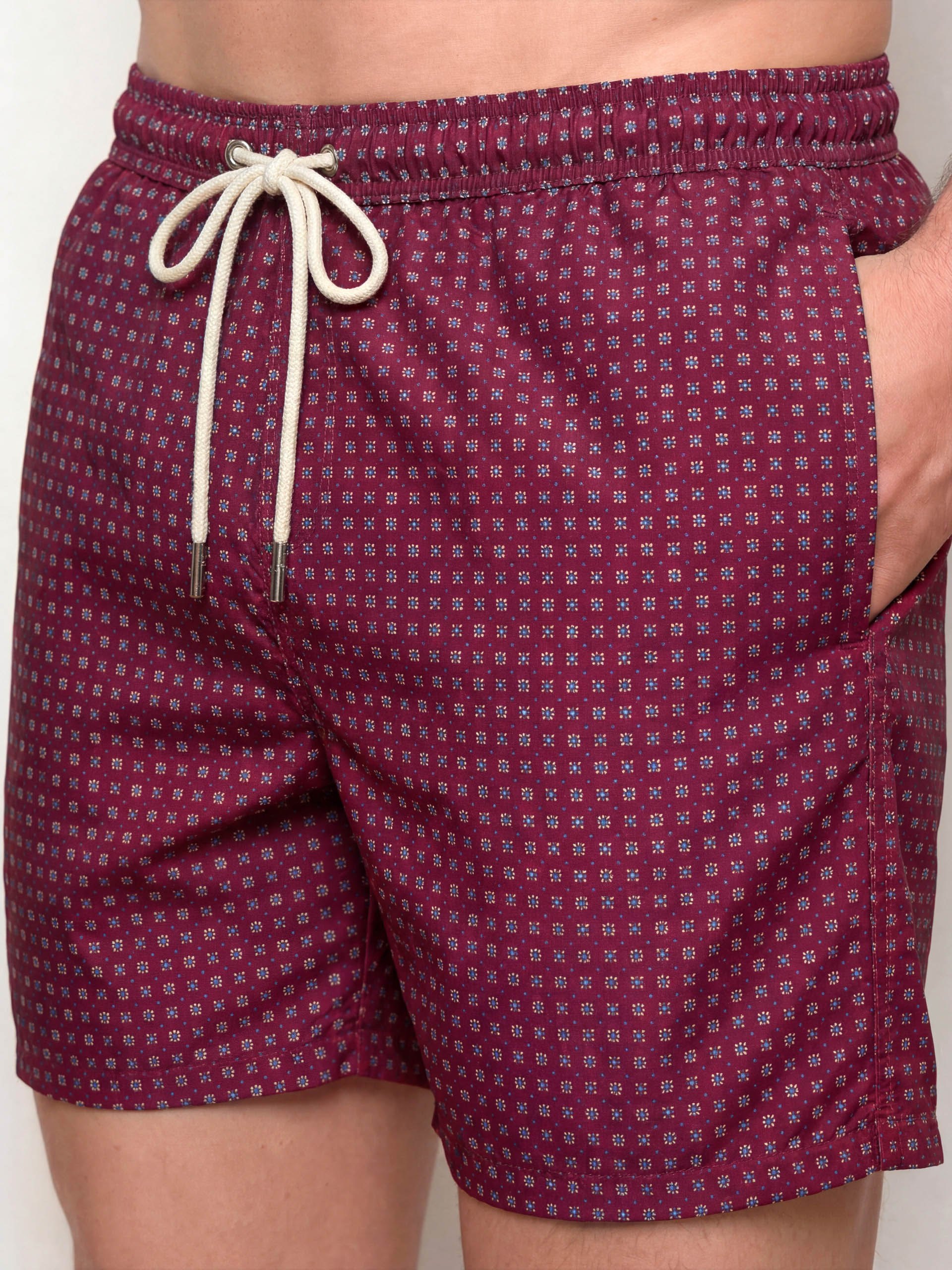 Tie Like - Medium boardshorts
