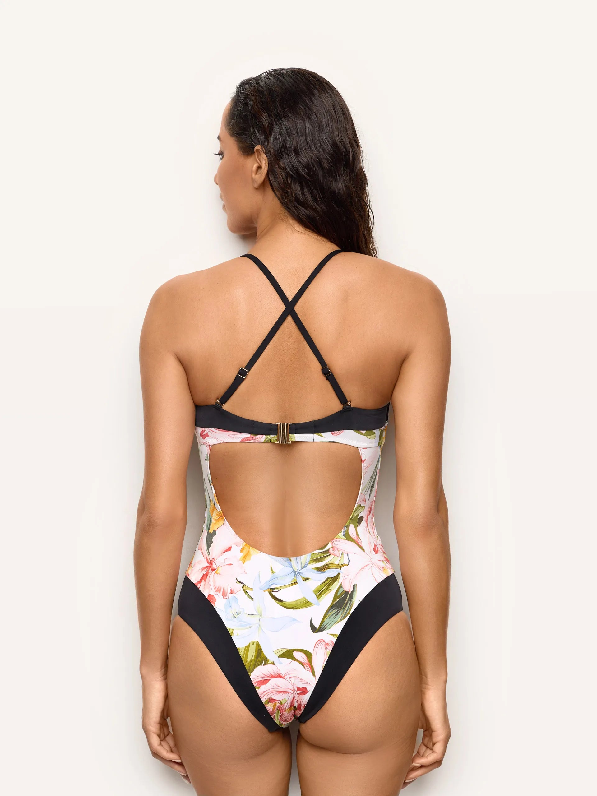 Yamamay Montenegro Padded one-piece swimsuit | CCID192010_128_03.jpg
