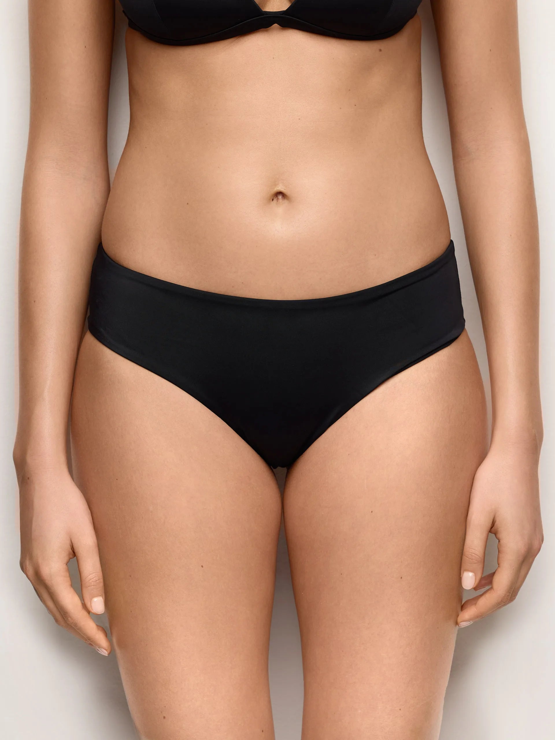 Yamamay Montenegro Brazilian knickers bottom | CCUD192001_072_02.jpg