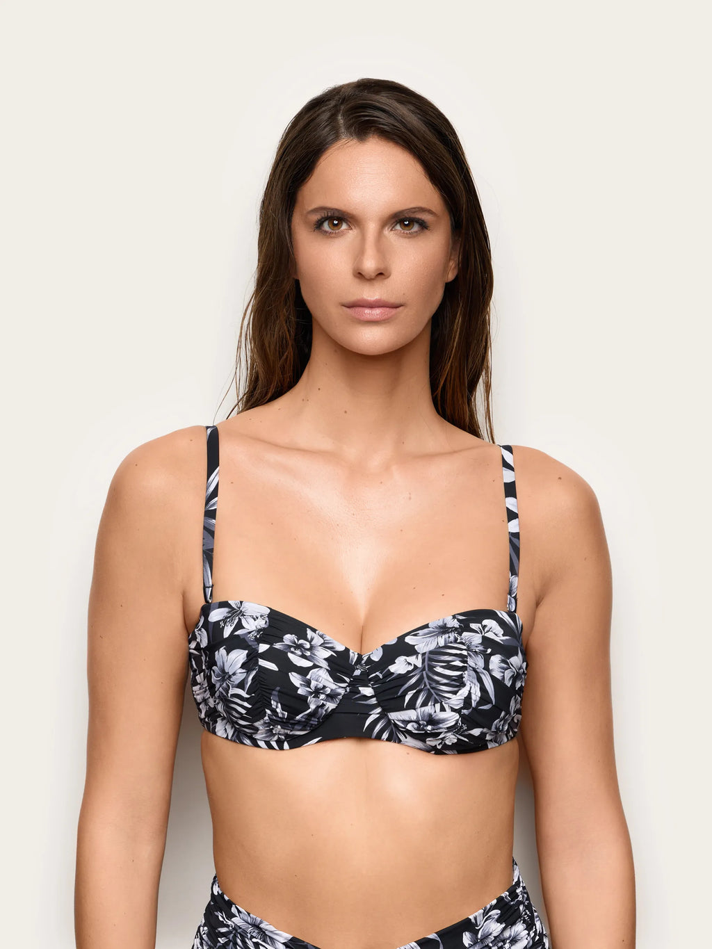 Yamamay Montenegro Padded bandeau bk bra in diffe | CFAD192003_128_02.jpg