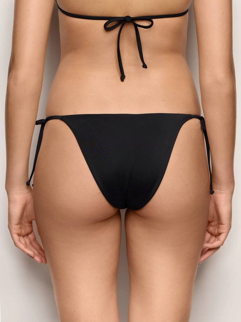 Yamamay Montenegro Bottom with strings | CSLD192005_072_05.jpg