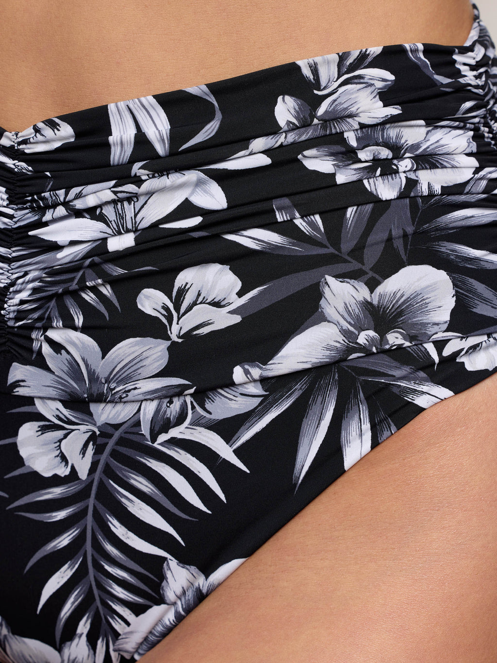Yamamay Montenegro High-side bottom | CSLD192014_128_04.jpg
