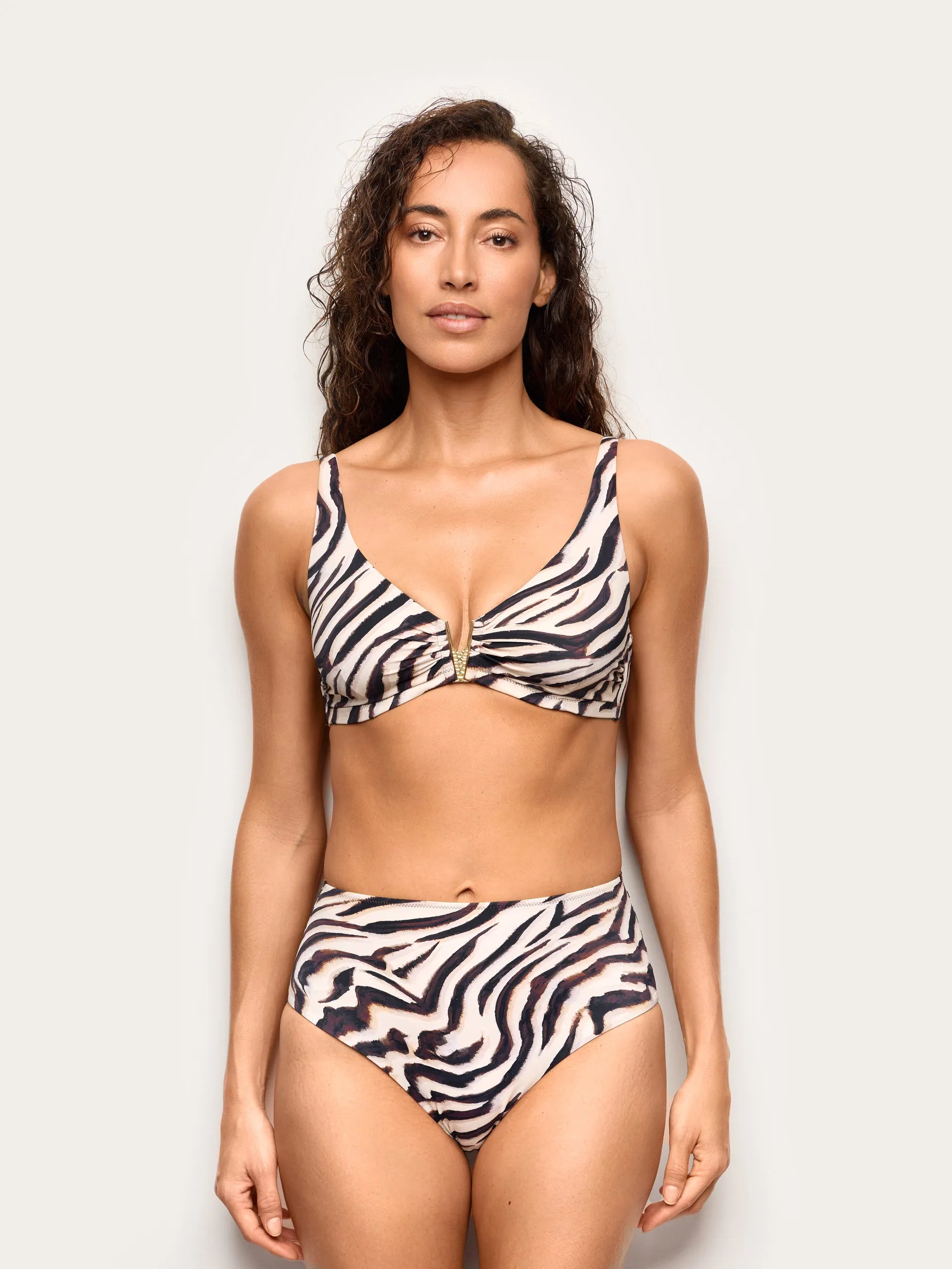 Yamamay Montenegro High-side bottom | CSLD192025_128_02.jpg