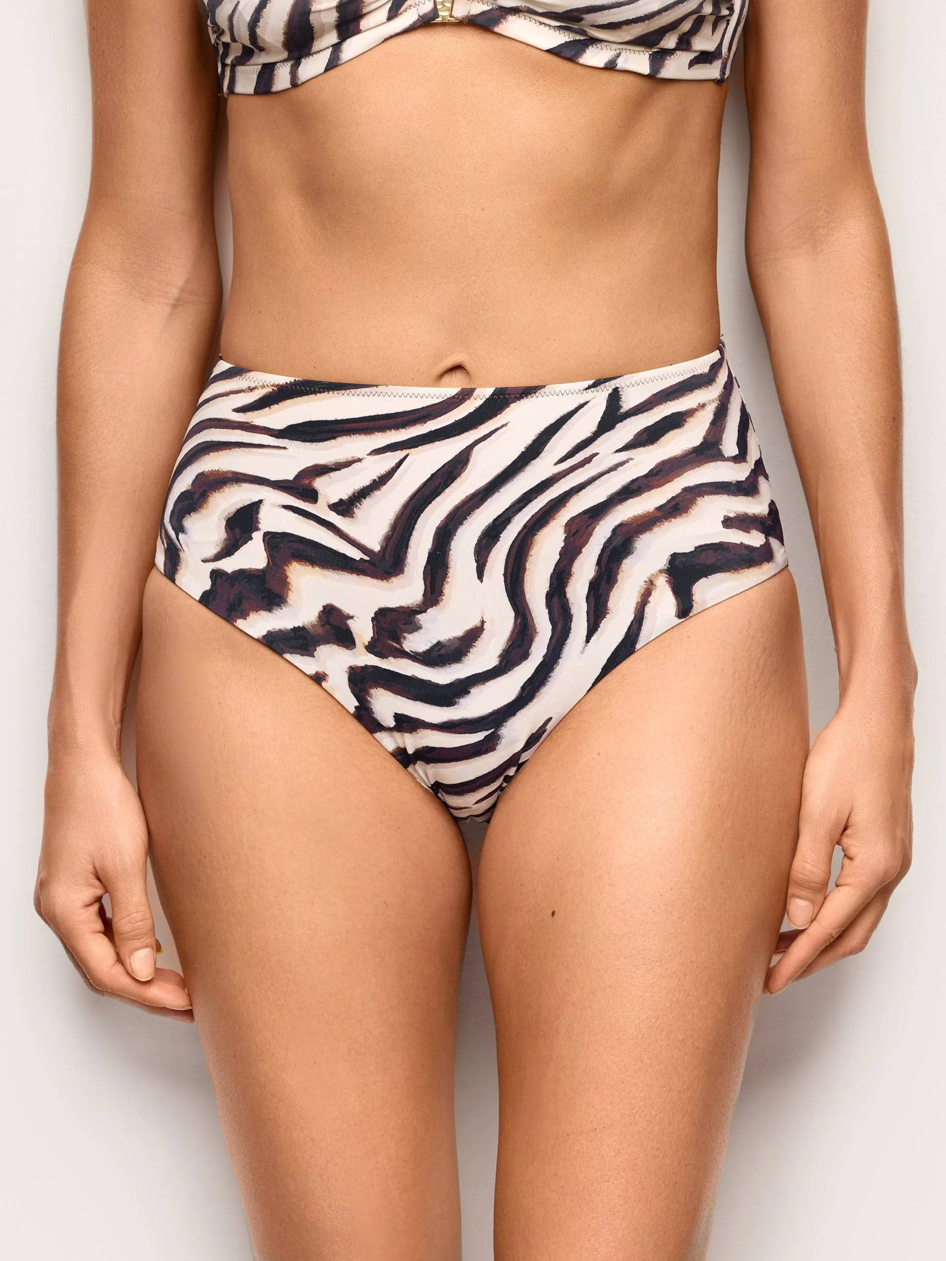 Yamamay Montenegro High-side bottom | CSLD192025_128_03.jpg