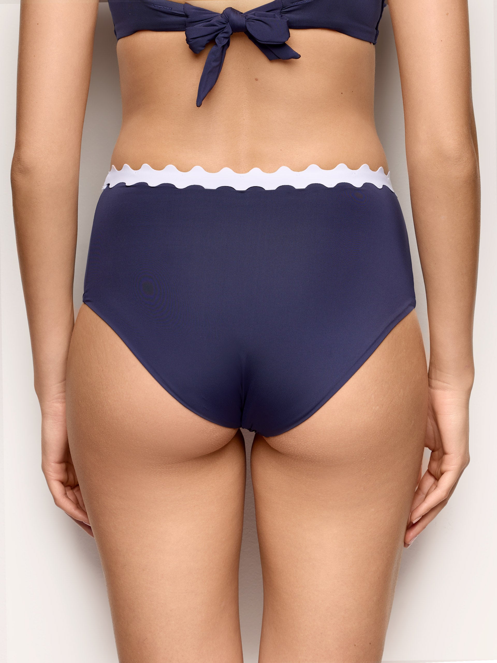 Marena - High-side bottom