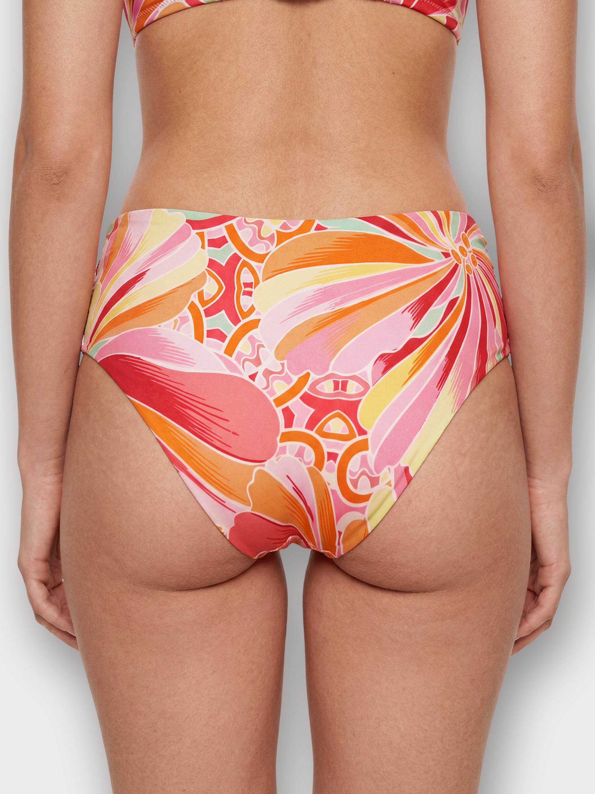 Hadria - High-side bottom
