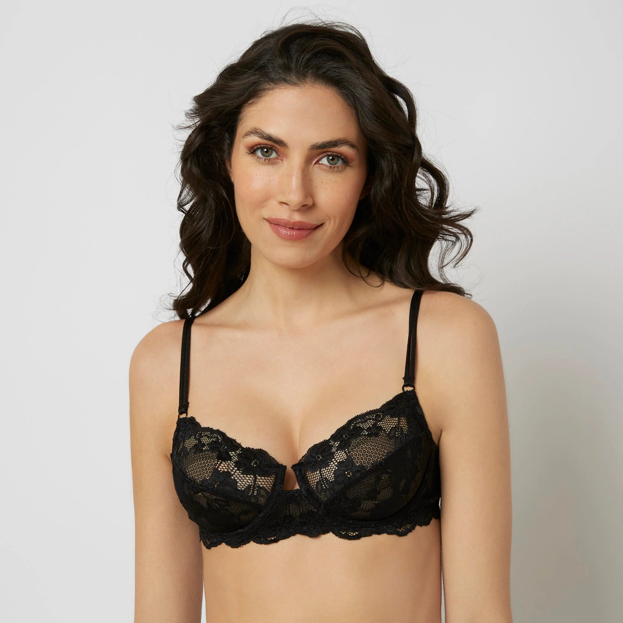 Yamamay Montenegro Balcony bra in different cup s | IBAD99X035072_01_16913db7-7d87-4f93-a61d-20b6baf12b01.jpg