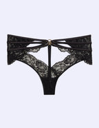 BOTTOMS-Prive' - Black rose