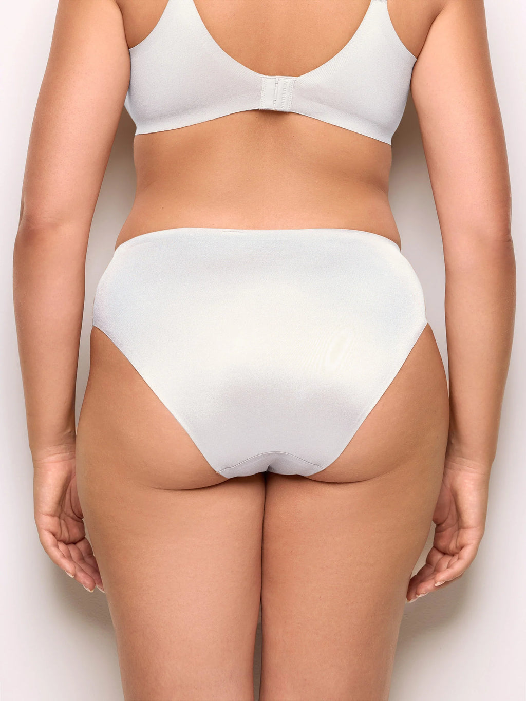 Yamamay Montenegro Briefs | ISLD99X059096_04_91844d78-27a5-46d6-835f-f2684fb455e6.jpg